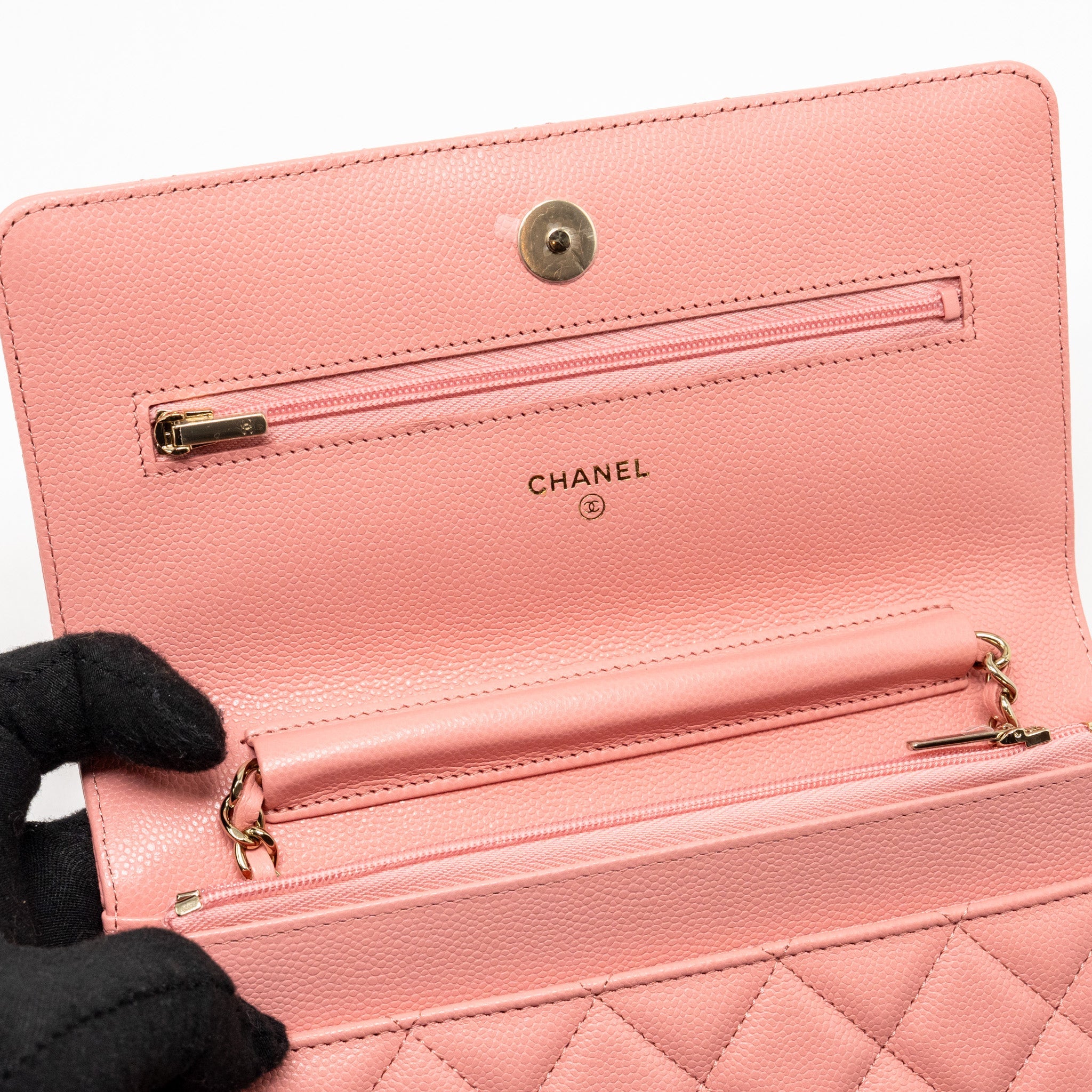 CHANEL CLASSIC WALLET ON CHAIN CAVIAR PINK LGHW (MICROCHIP)