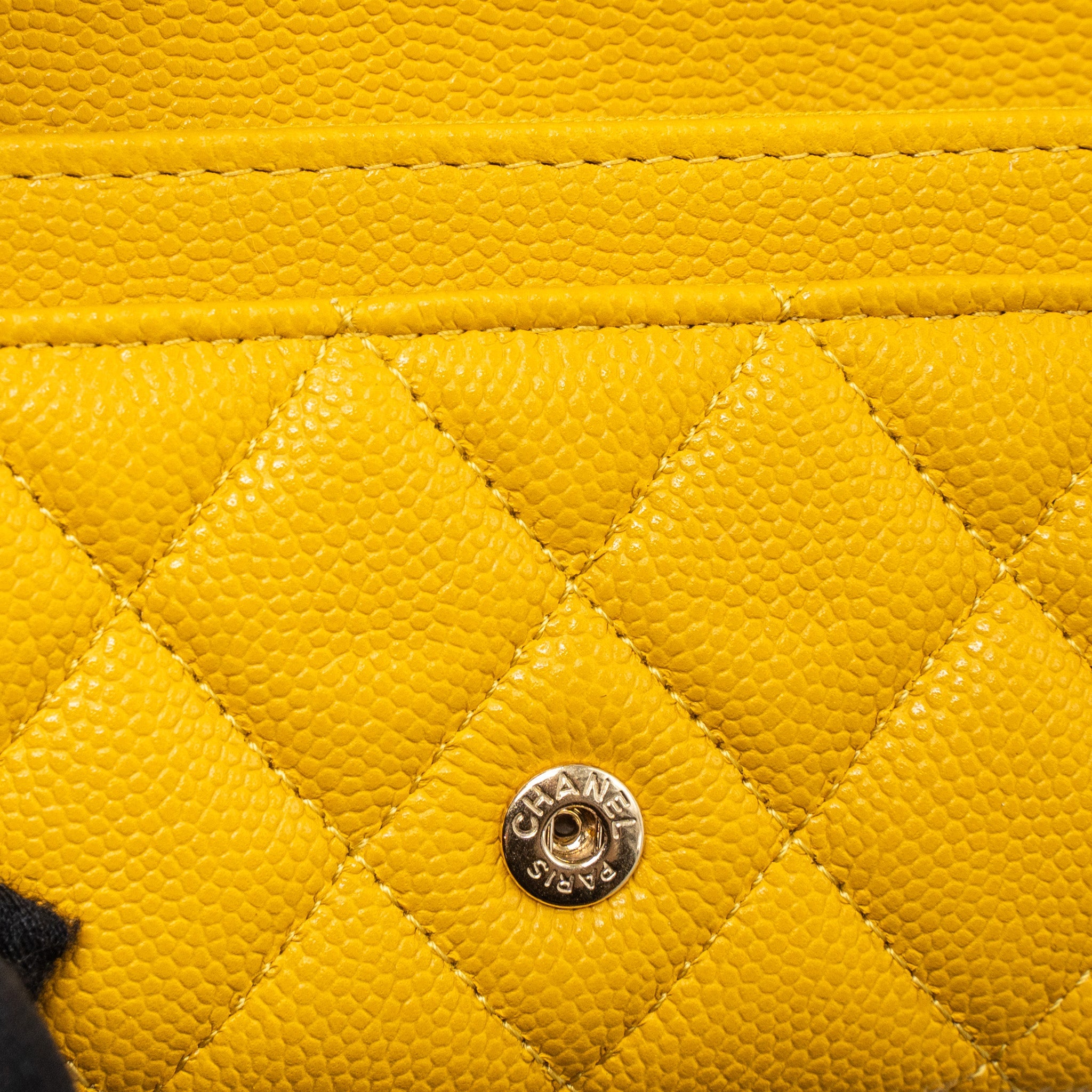CHANEL 22A CLASSIC FLAP CARD HOLDER CAVIAR YELLOW GHW(MICROCHIP)