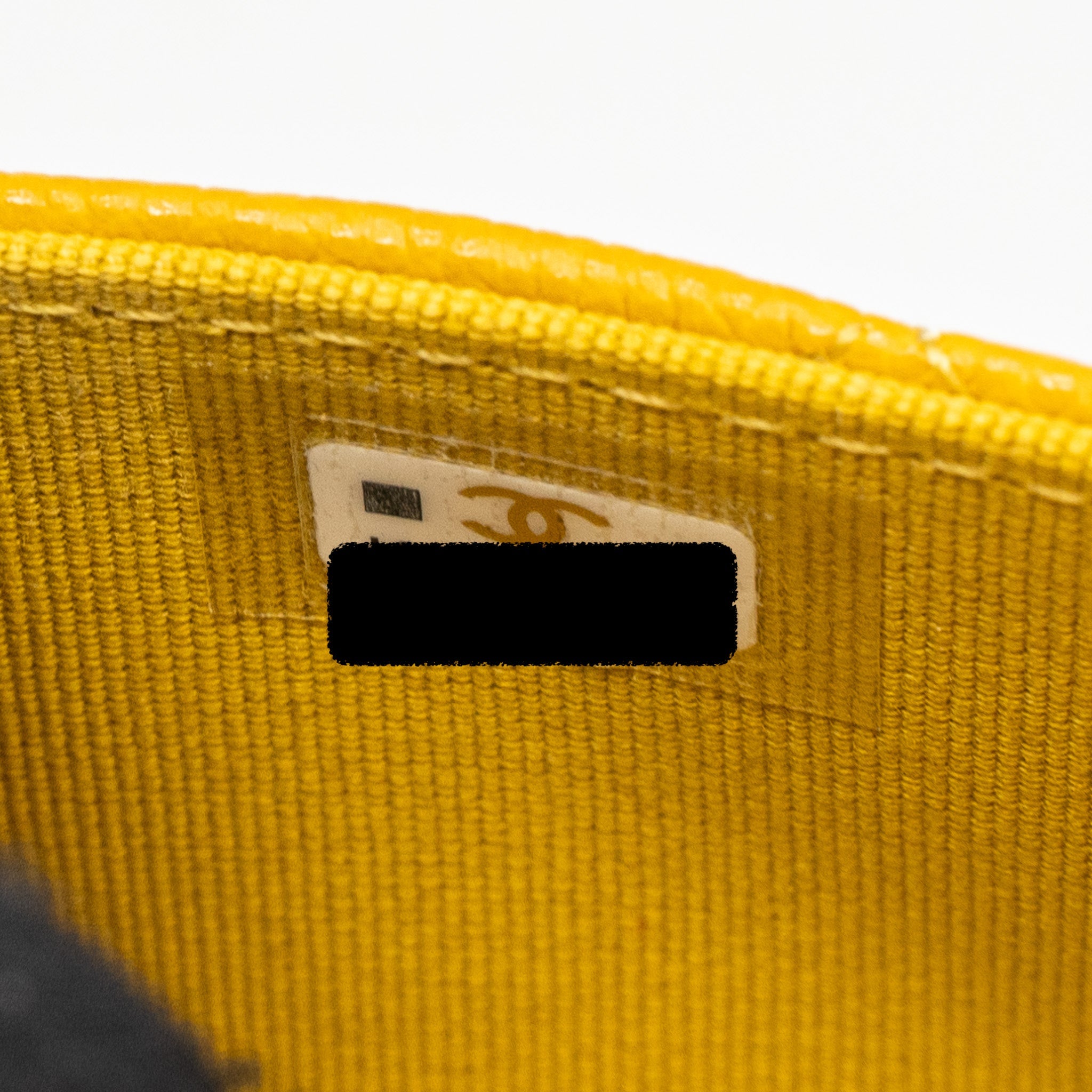CHANEL 22A CLASSIC FLAP CARD HOLDER CAVIAR YELLOW GHW(MICROCHIP)