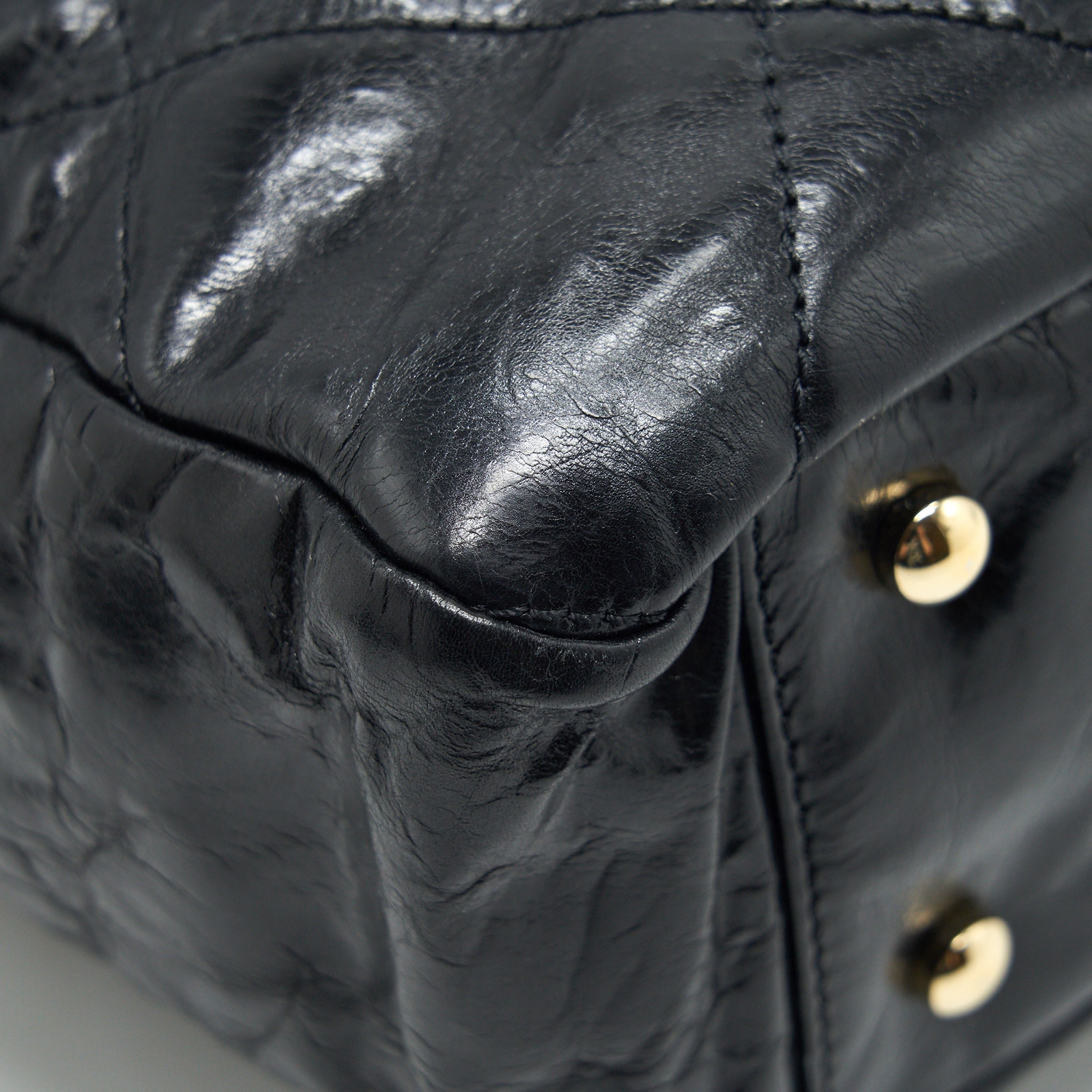 CHANEL CALFSKIN TOTE BAG WITH CHAIN BLACK AND RED GHW