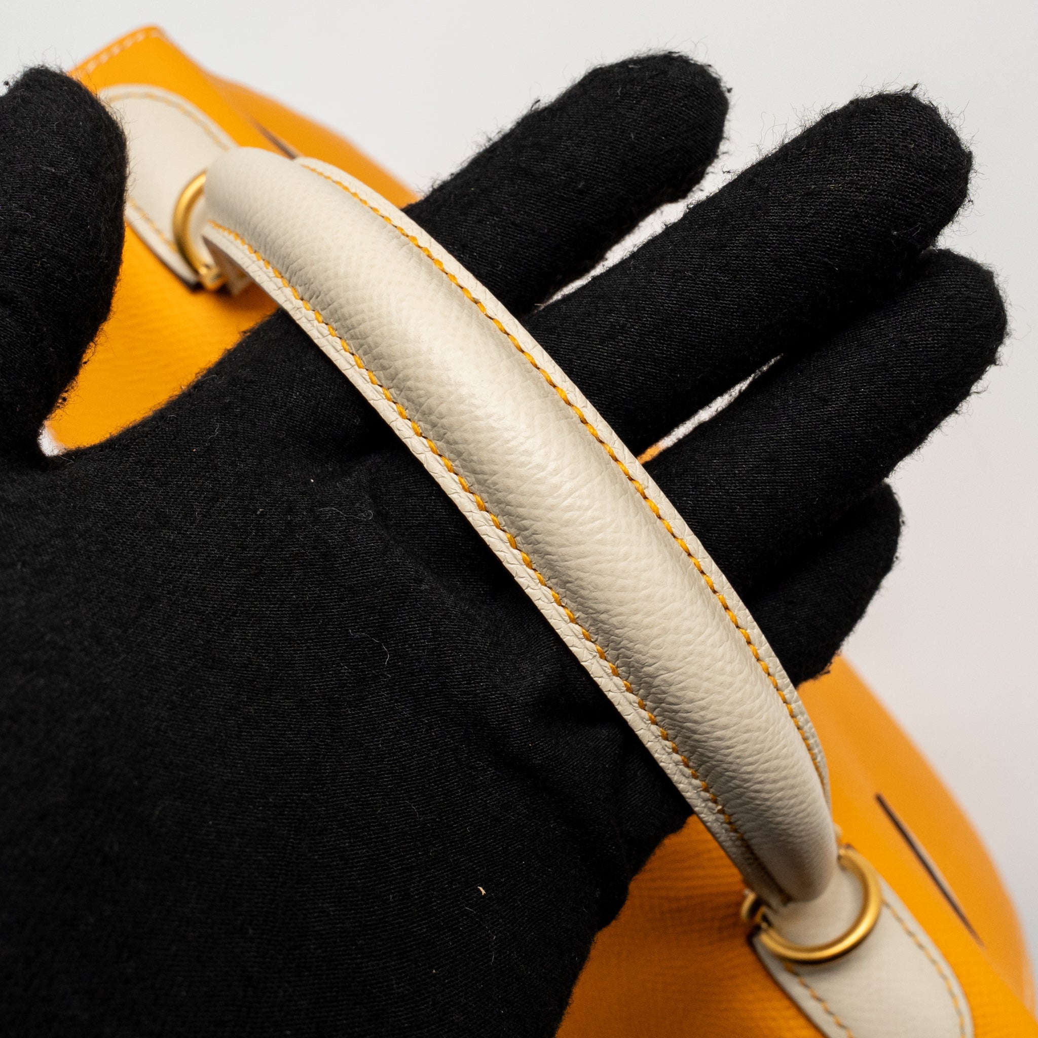 HERMES KELLY 28 SPECIAL ORDER EPSOM JAUNE D’OR/CRAIE BRUSHED GHW