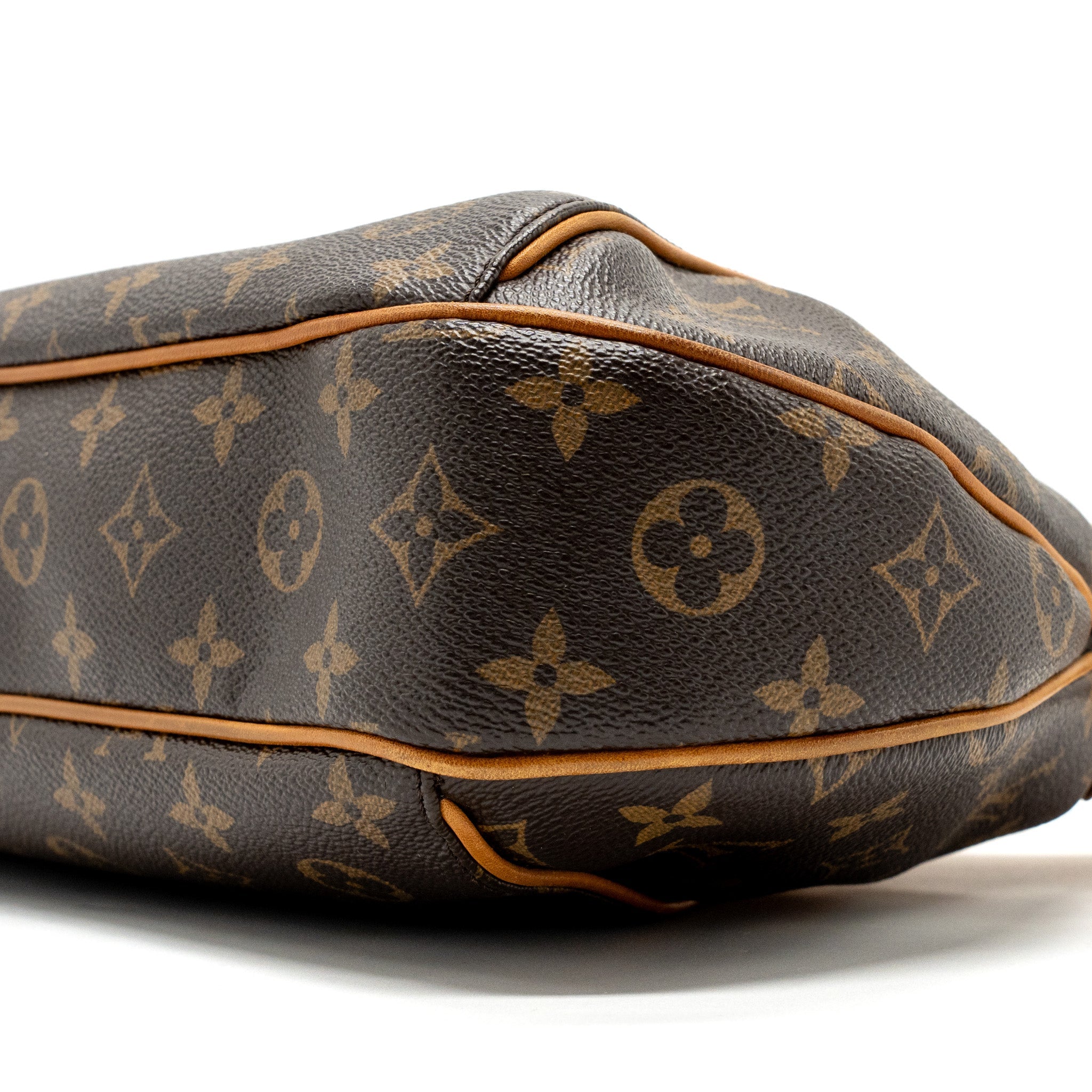 LOUIS VUITTON THAMES GM SHOULDER BAG MONOGRAM CANVAS GHW
