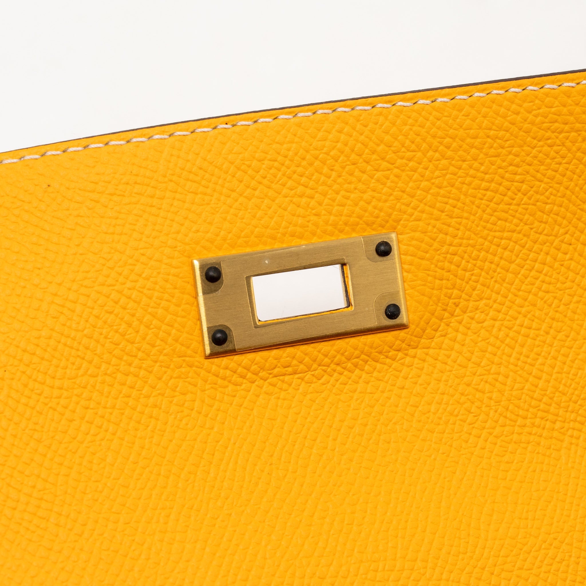HERMES KELLY 28 SPECIAL ORDER EPSOM JAUNE D’OR/CRAIE BRUSHED GHW