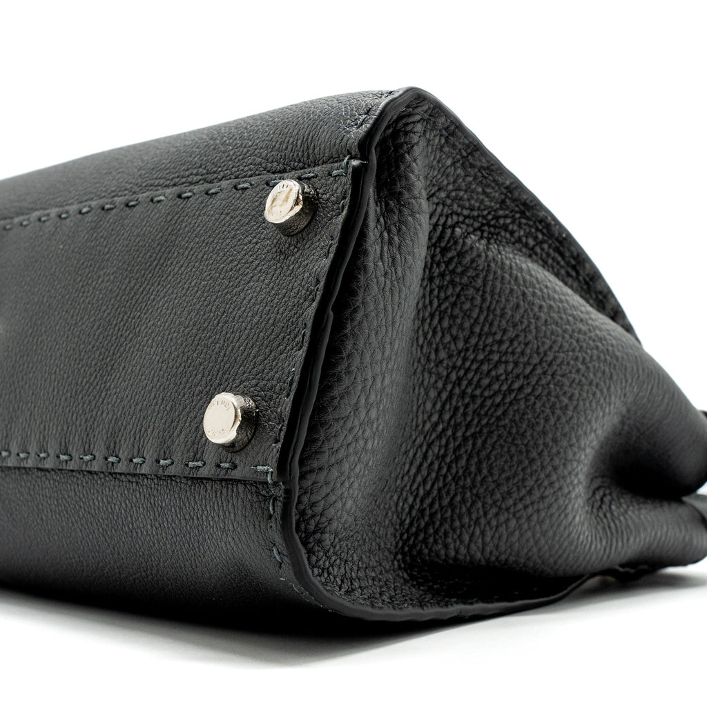 FENDI MEDIUM PEEKABOO BAG SELLERIA LEATHER BLACK SHW