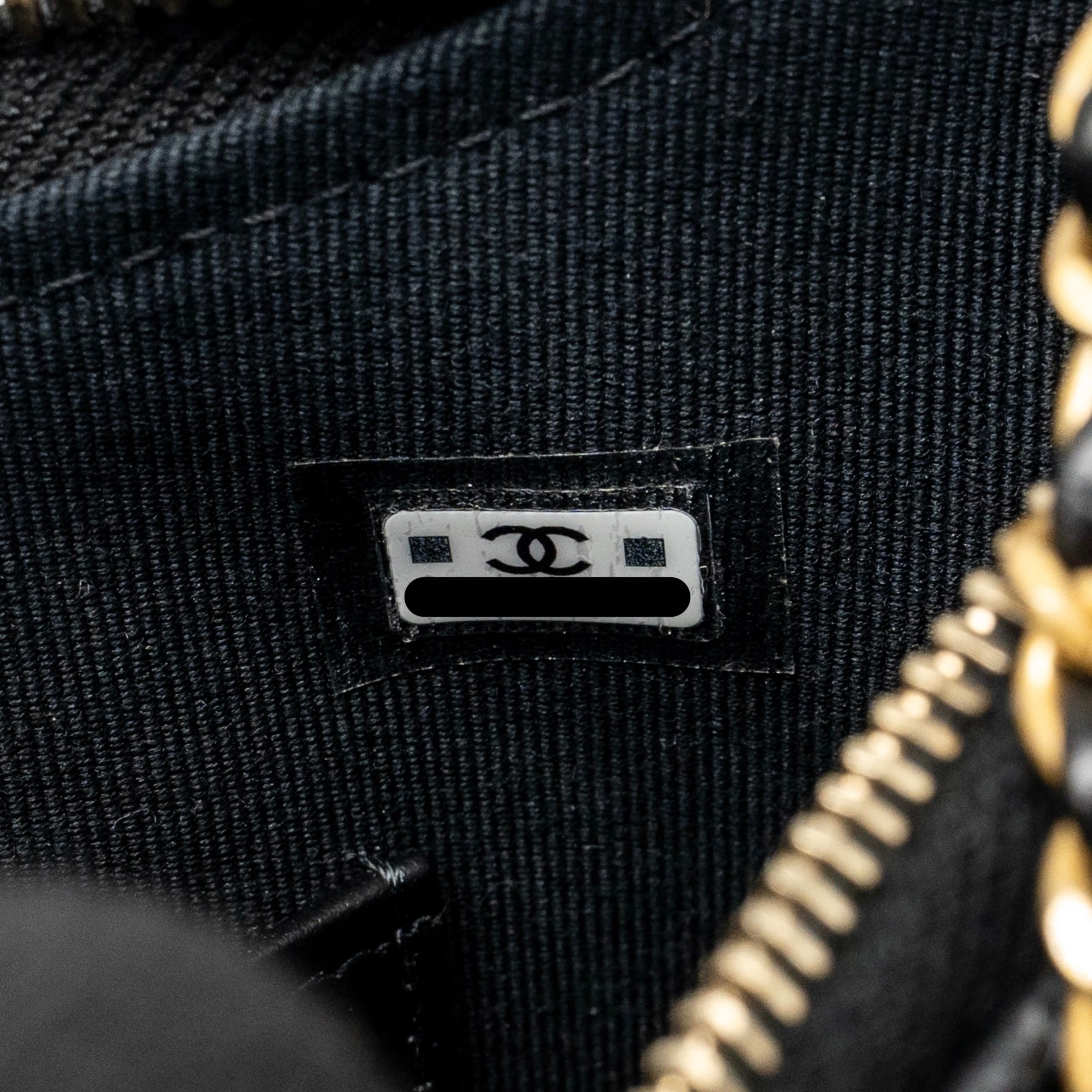 CHANEL 23K SMALL 19 HOBO SHOULDER BAG CALFSKIN BLACK GHW (MICROCHIP)