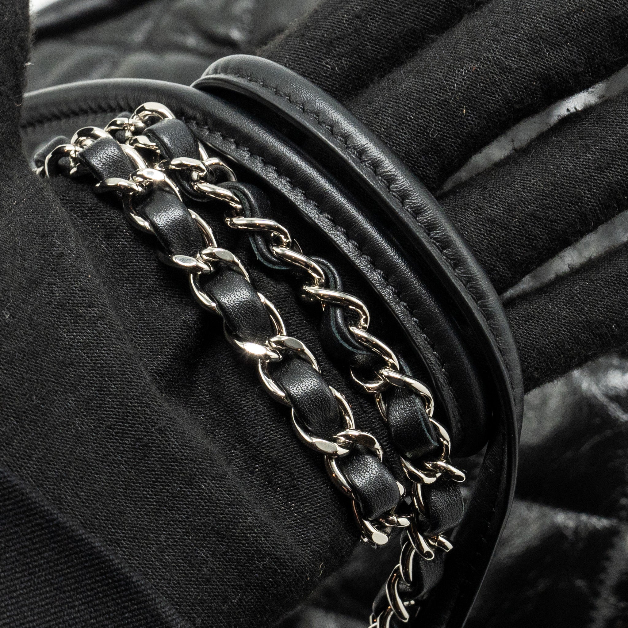 CHANEL 31 BAG CALFSKIN BLACK SHW