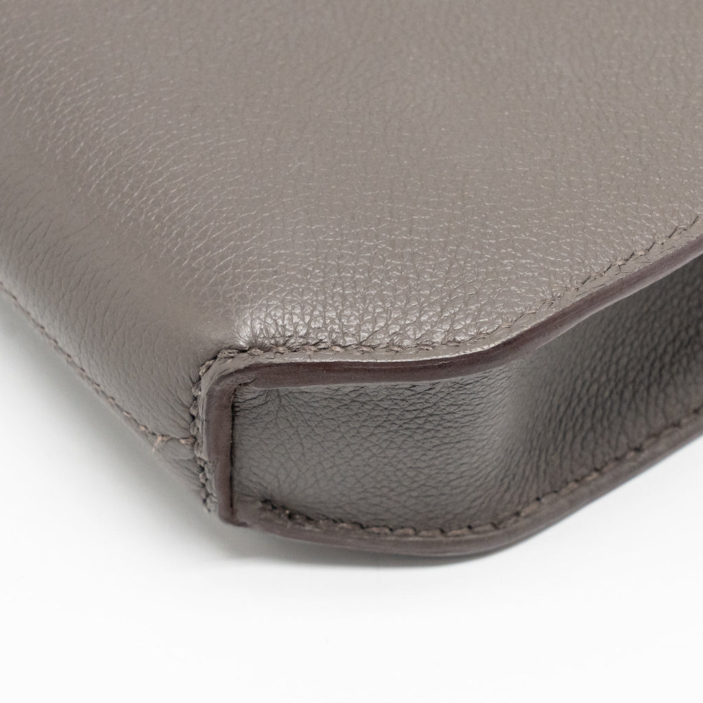 HERMES POCHETTE KELLY DEPECHES 25 EVERCOLOR GRIS ETAIN SHW