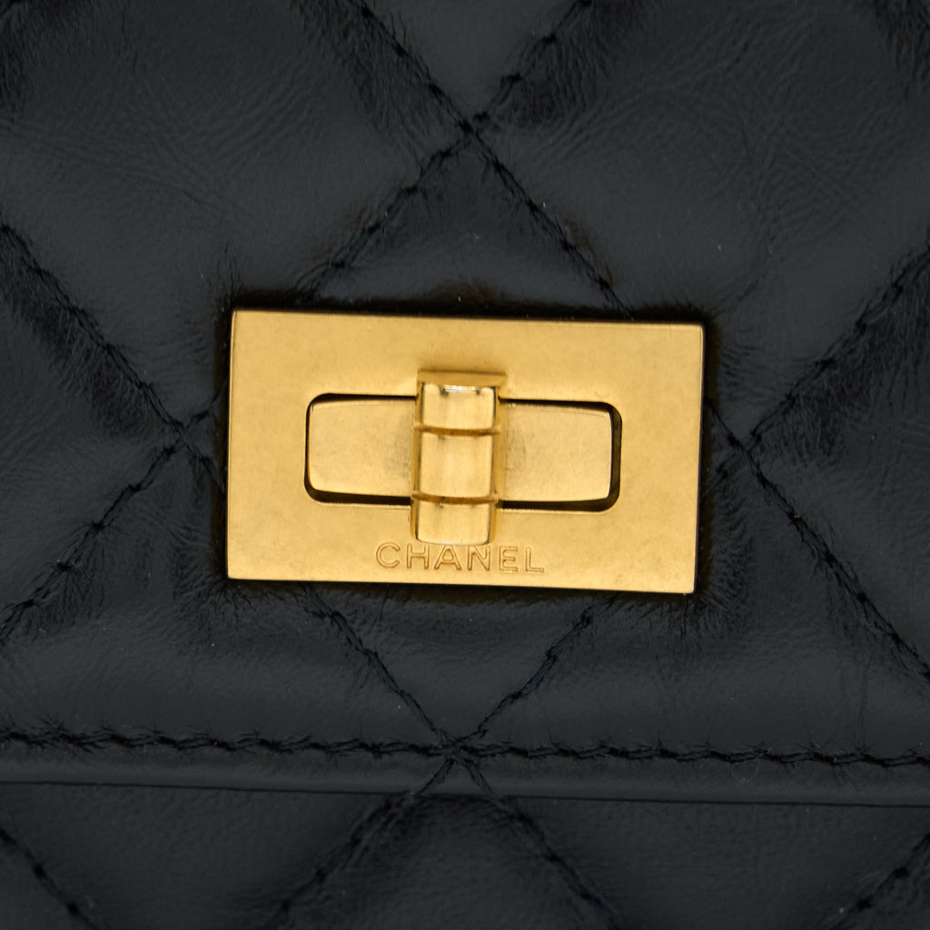 CHANEL 2.55 REISSUE WALLET ON CHAIN AGED CALFSKIN BLACK GHW(MICROCHIP)