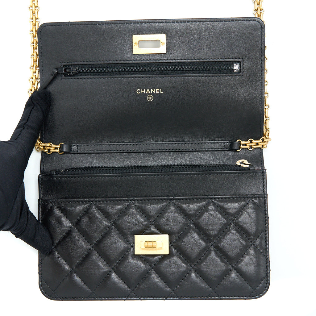 CHANEL 2.55 REISSUE WALLET ON CHAIN AGED CALFSKIN BLACK GHW(MICROCHIP)