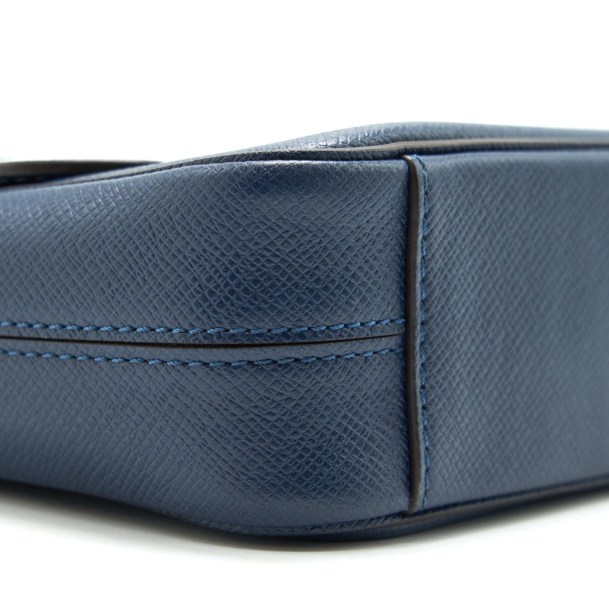 LOUIS VUITTON ROMAN PM NM TAIGA OCEAN