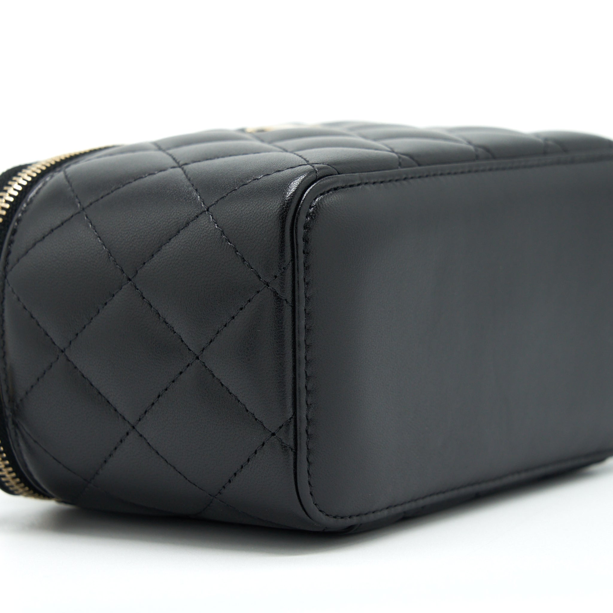CHANEL TOP HANDLE LONG VANITY WITH CHAIN LAMBSKIN BLACK GHW