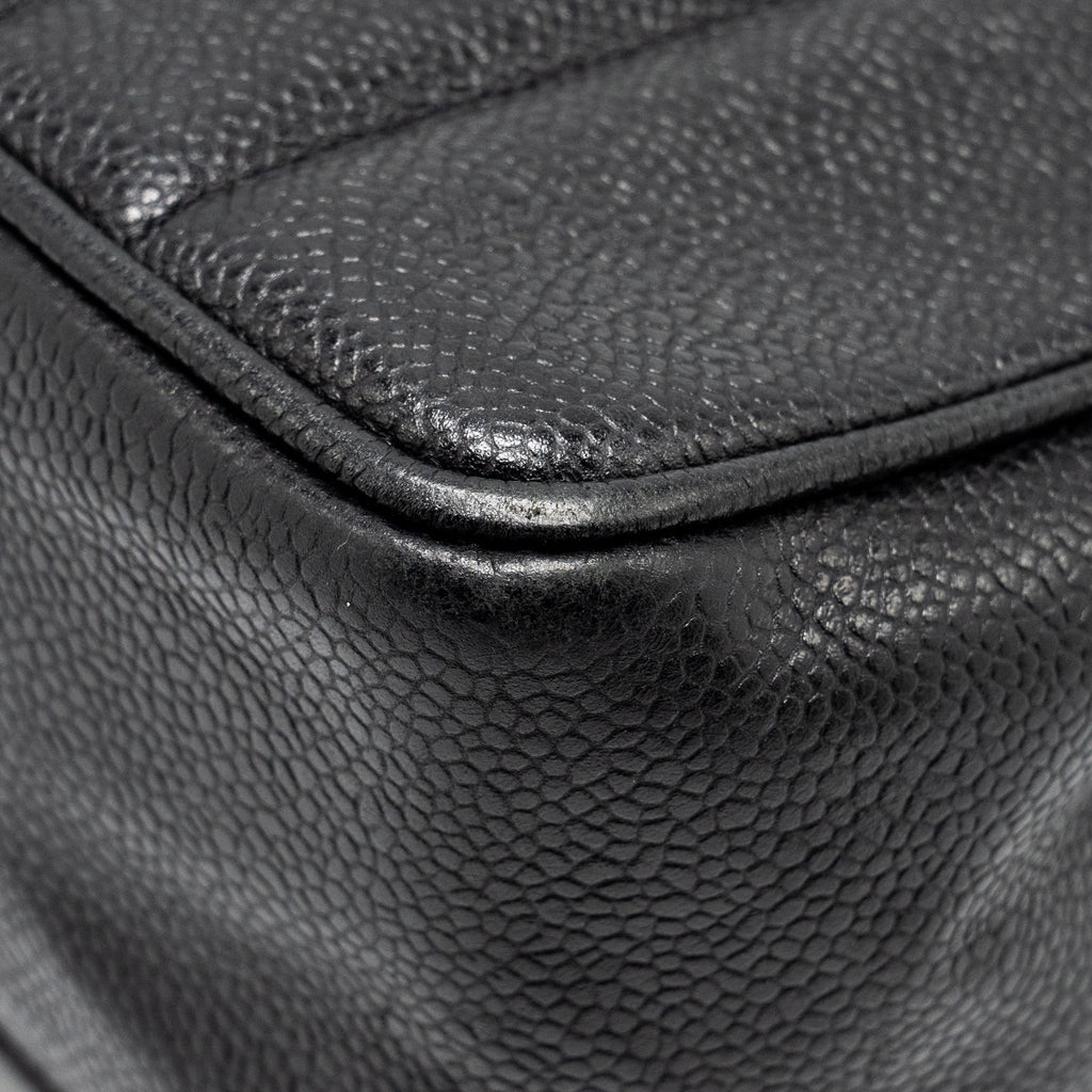 CHANEL VINTAGE VERTICAL JUMBO FLAP BAG CAVIAR BLACK GHW