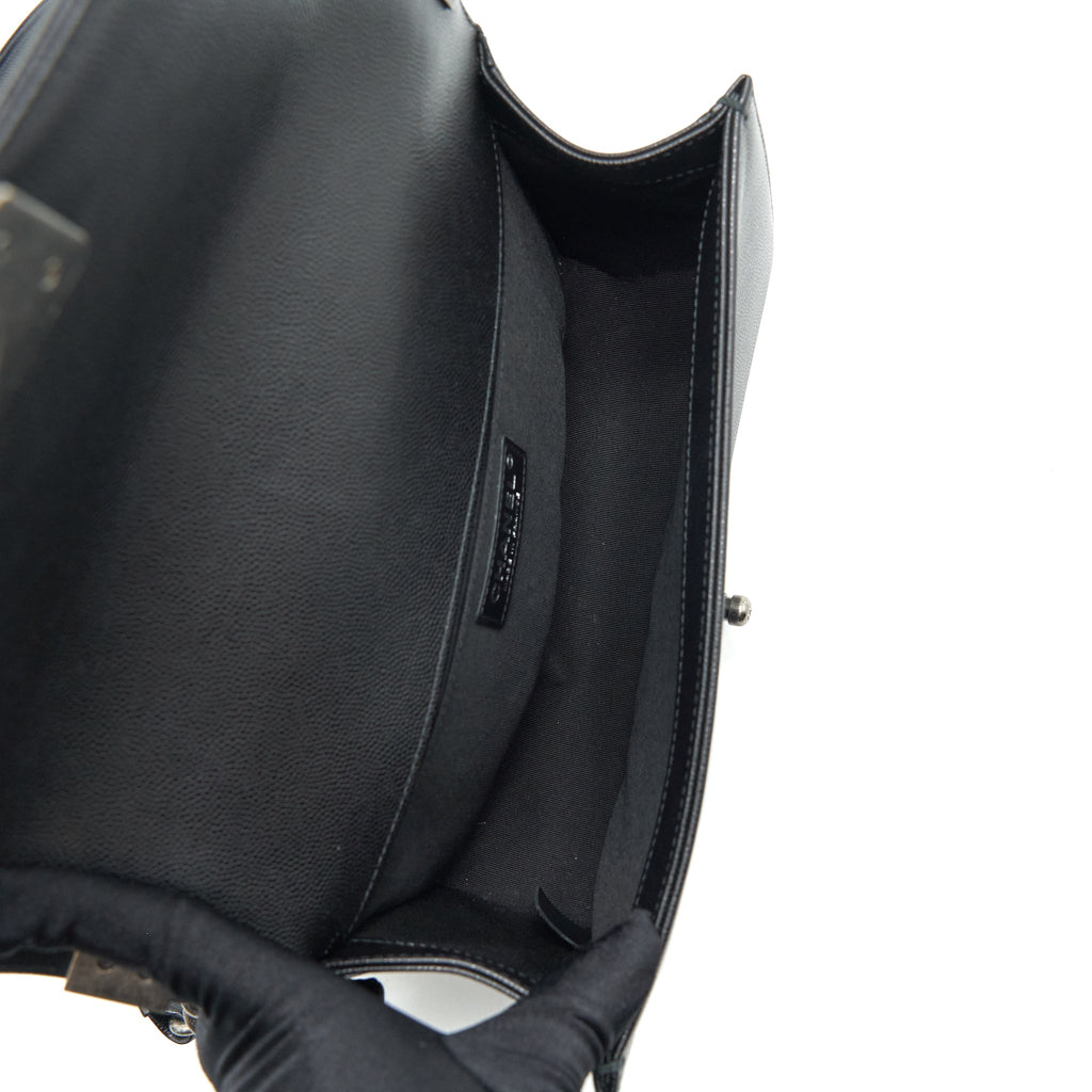 CHANEL LEBOY / BOY BAG MEDIUM CAVIAR BLACK RUTHENIUM SLIVER HARDWARE