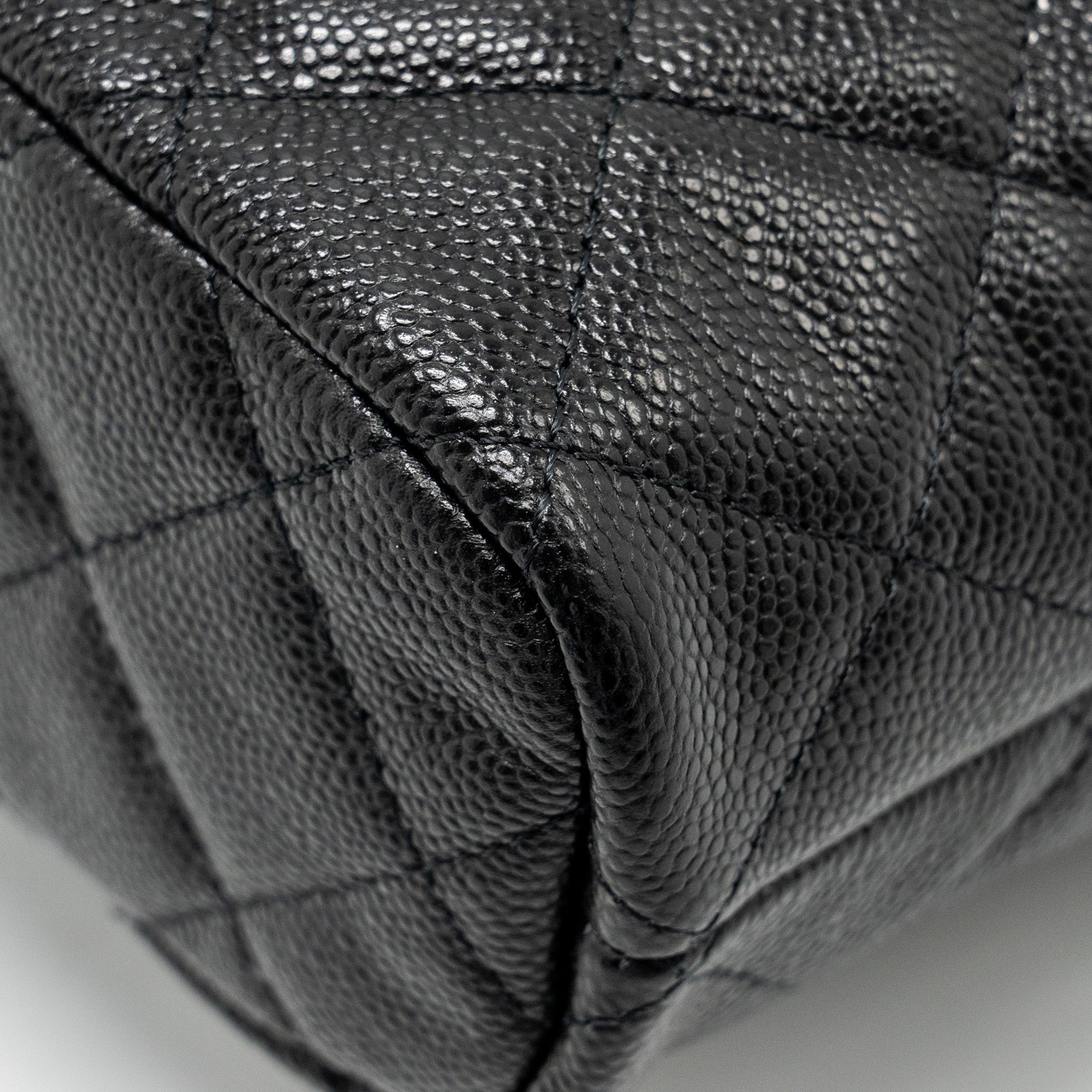 CHANEL 25C QUILTED HOBO BAG CAVIAR BLACK GHW (MICROCHIP)