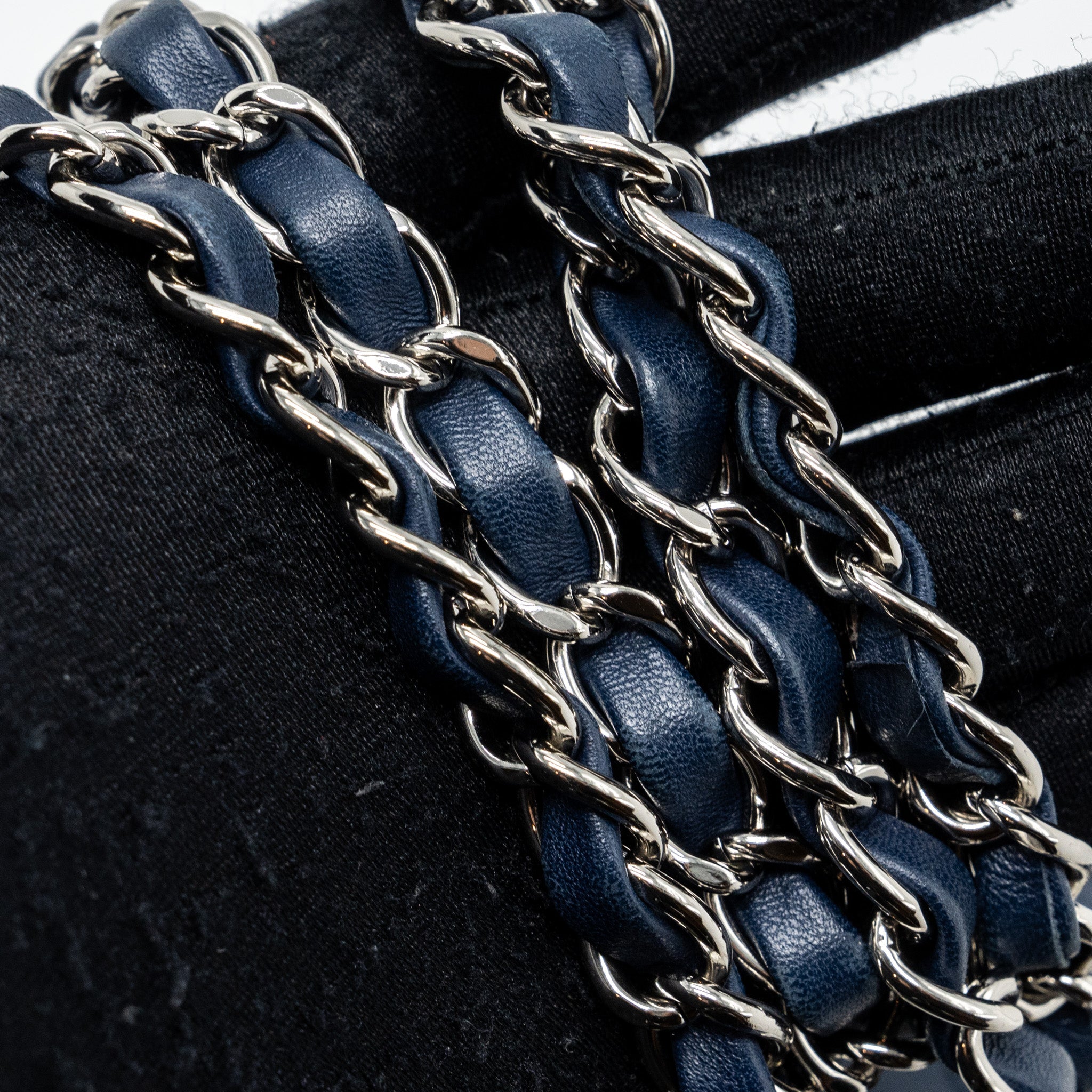 CHANEL MEDIUM CLASSIC DOUBLE FLAP BAG LAMBSKIN DARK BLUE SHW