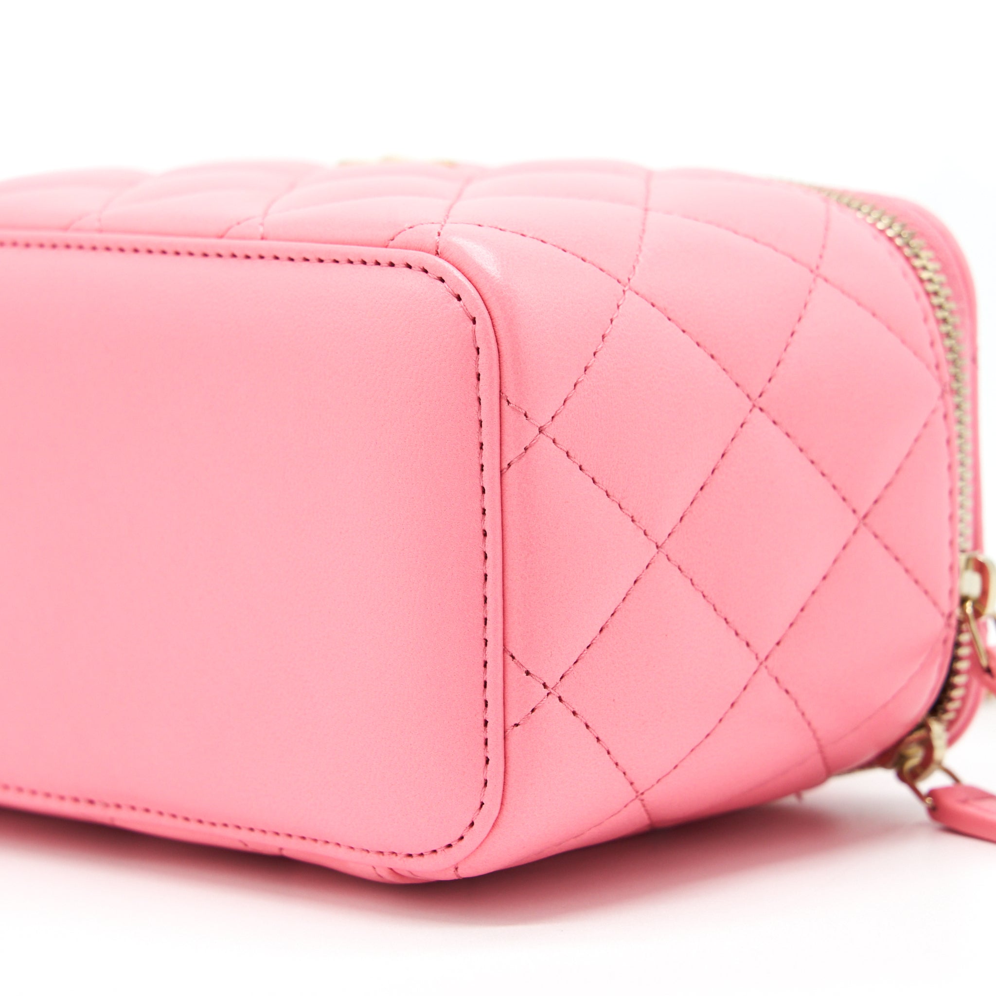 CHANEL 22S PEARL CRUSH LONG VANITY WITH CHAIN LAMBSKIN PINK GHW