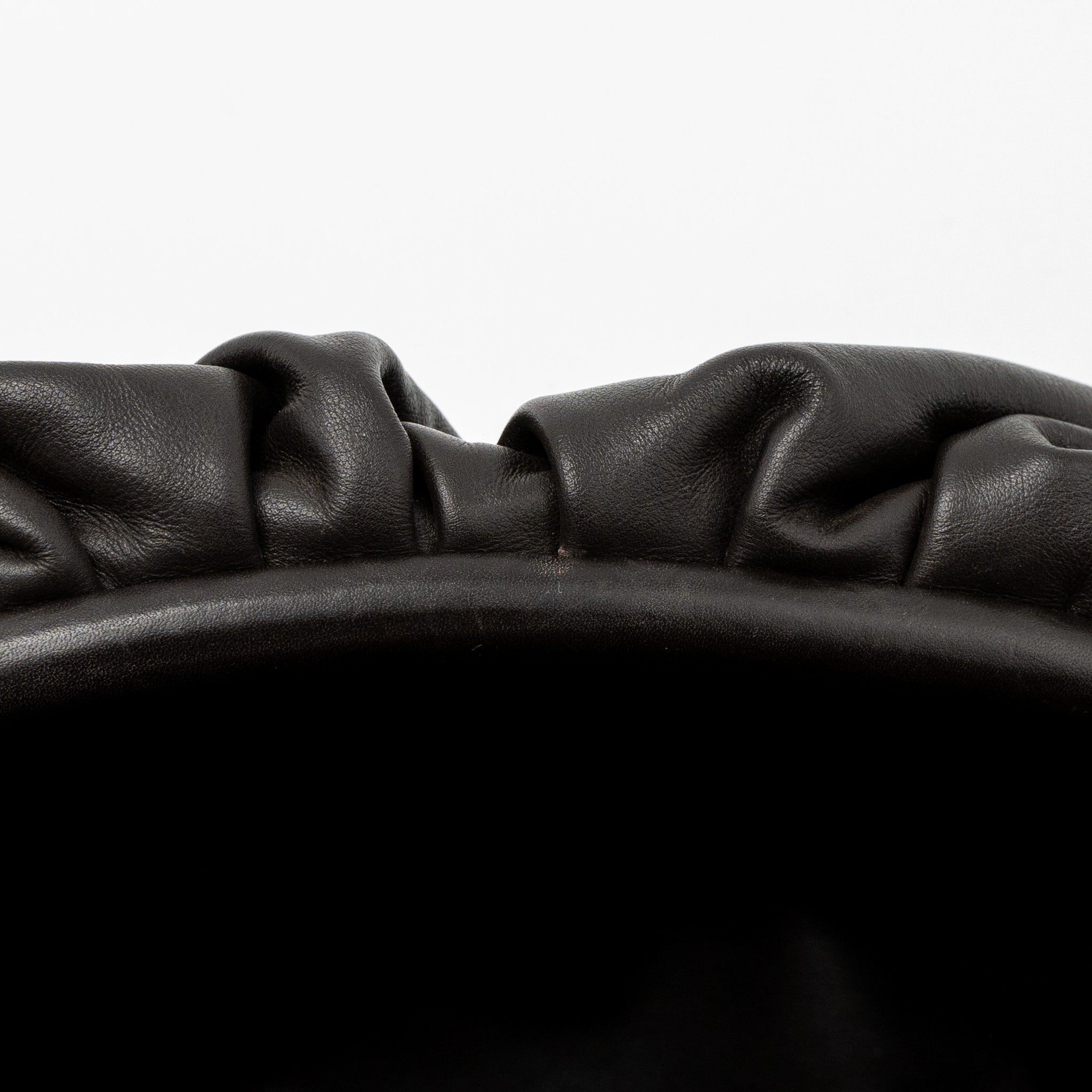 BOTTEGA VENETA CLUTCH CALFSKIN DARK BROWN GHW