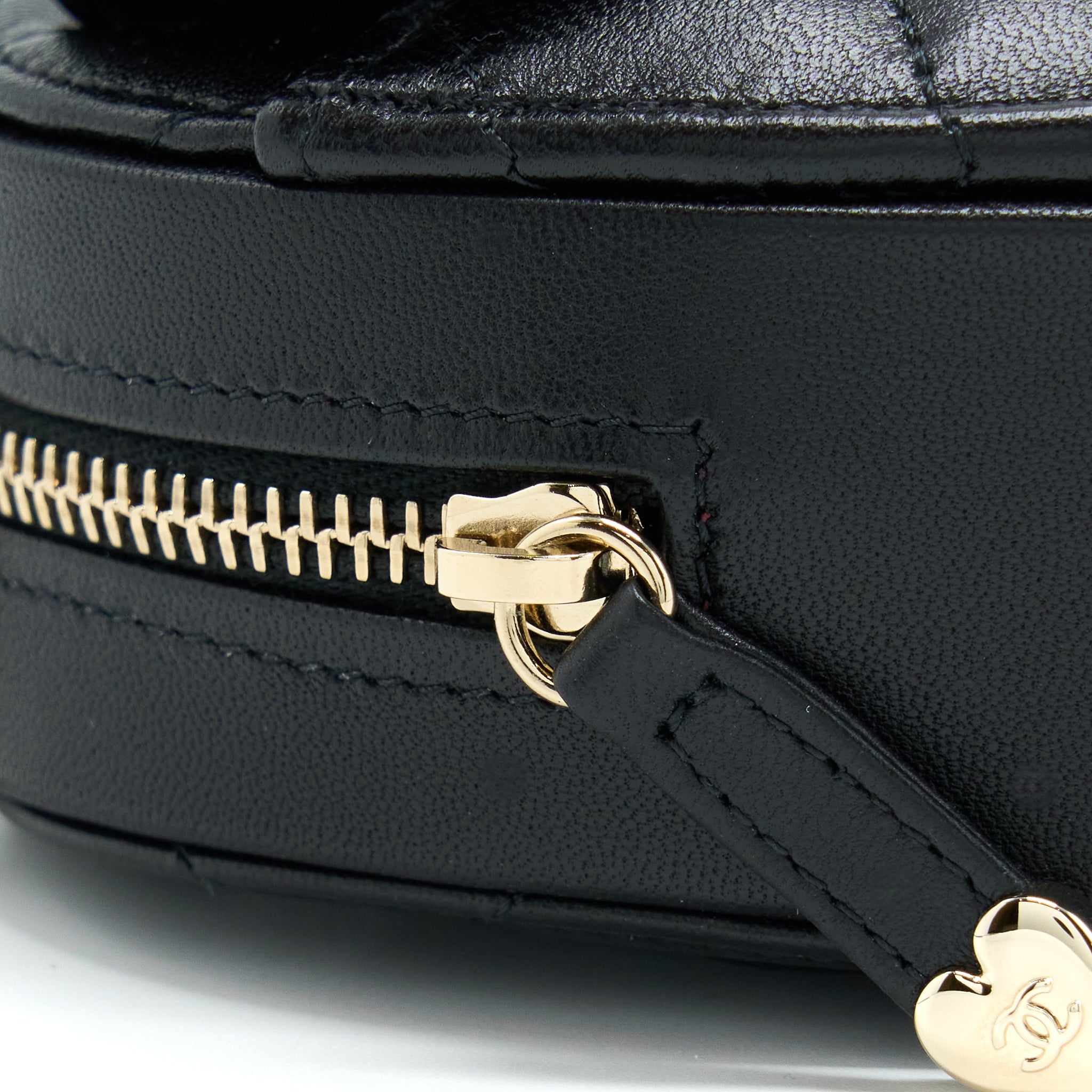 CHANEL 22S SMALL HEART BAG LAMBSKIN BLACK LGHW