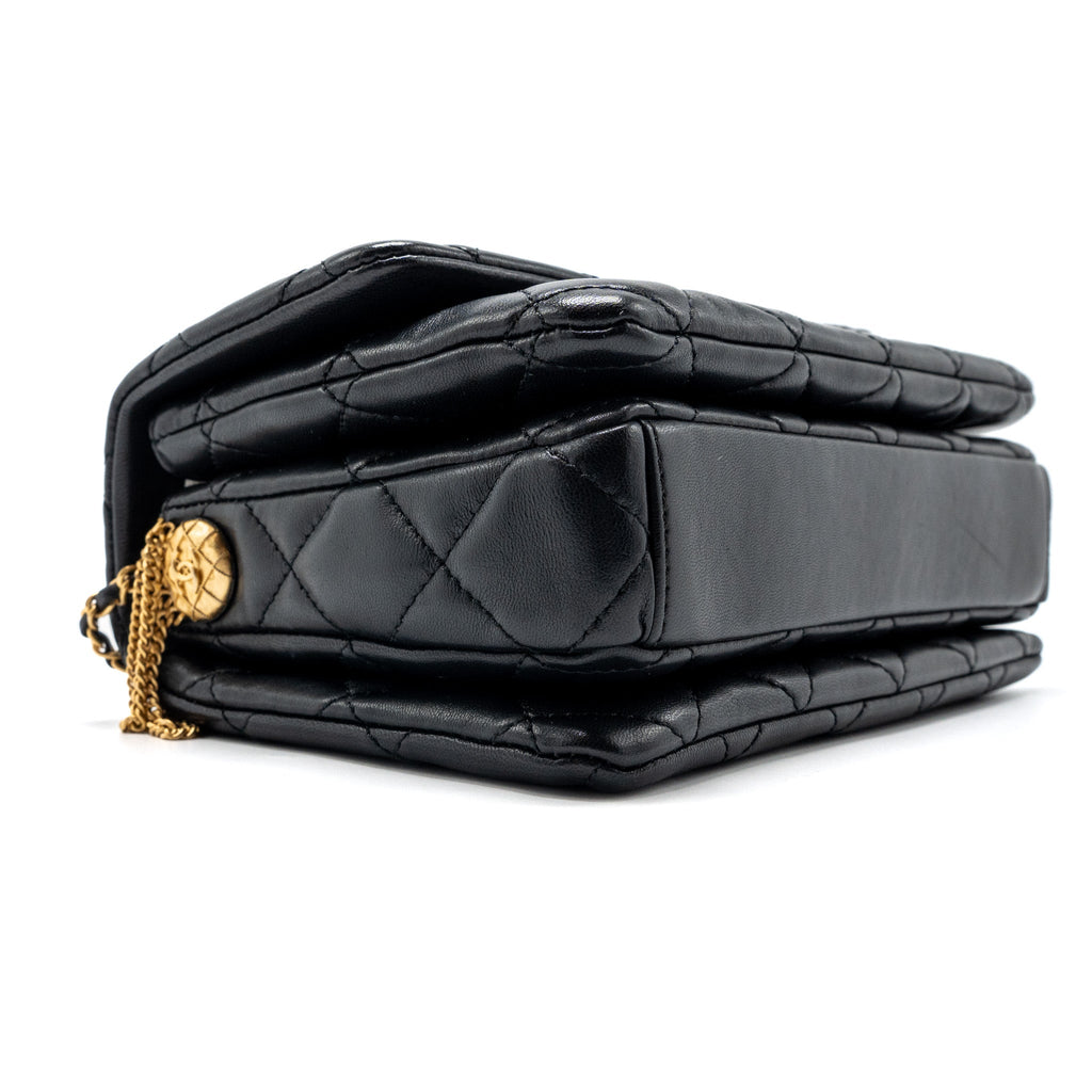 CHANEL 22A MINI SQUARE FLAP BAG LAMBSKIN BLACK GHW (MICROCHIP)
