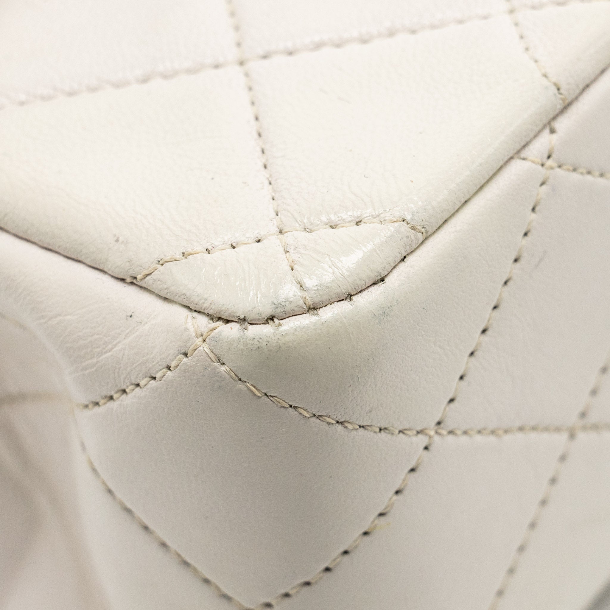 CHANEL VINTAGE MEDIUM CLASSIC DOUBLE FLAP BAG LAMBSKIN WHITE GHW