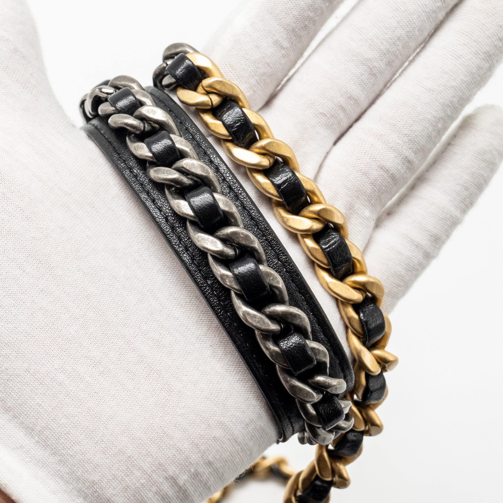 CHANEL 19 WALLET ON CHAIN LAMBSKIN BLACK MULTICOLOUR HARDWARE