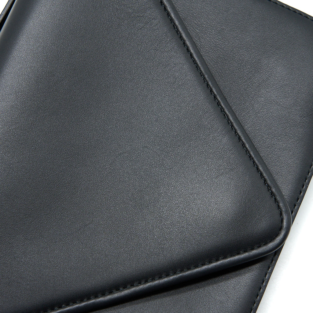 BOTTEGA VENETA SMALL MOUNT BAG CALFSKIN BLACK GHW