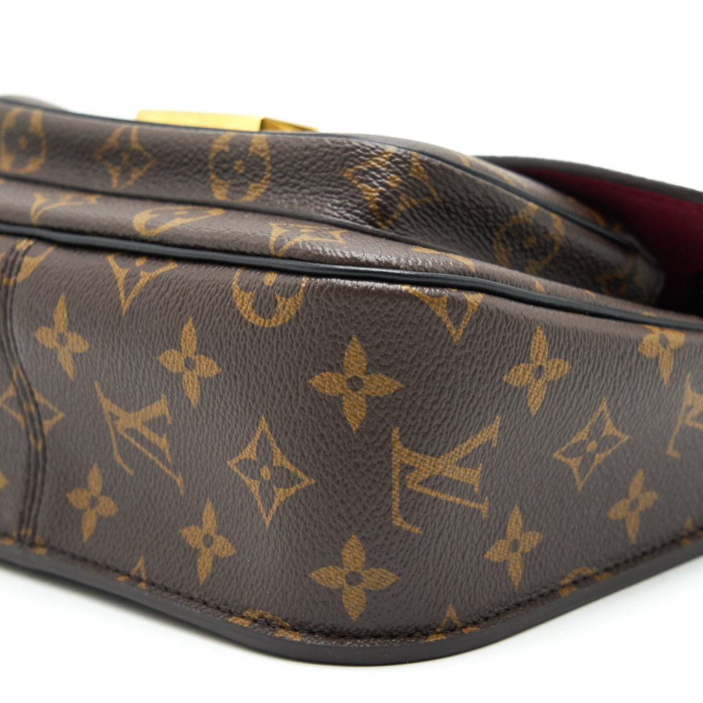 LOUIS VUITTON PASSY MONOGRAM CANVAS