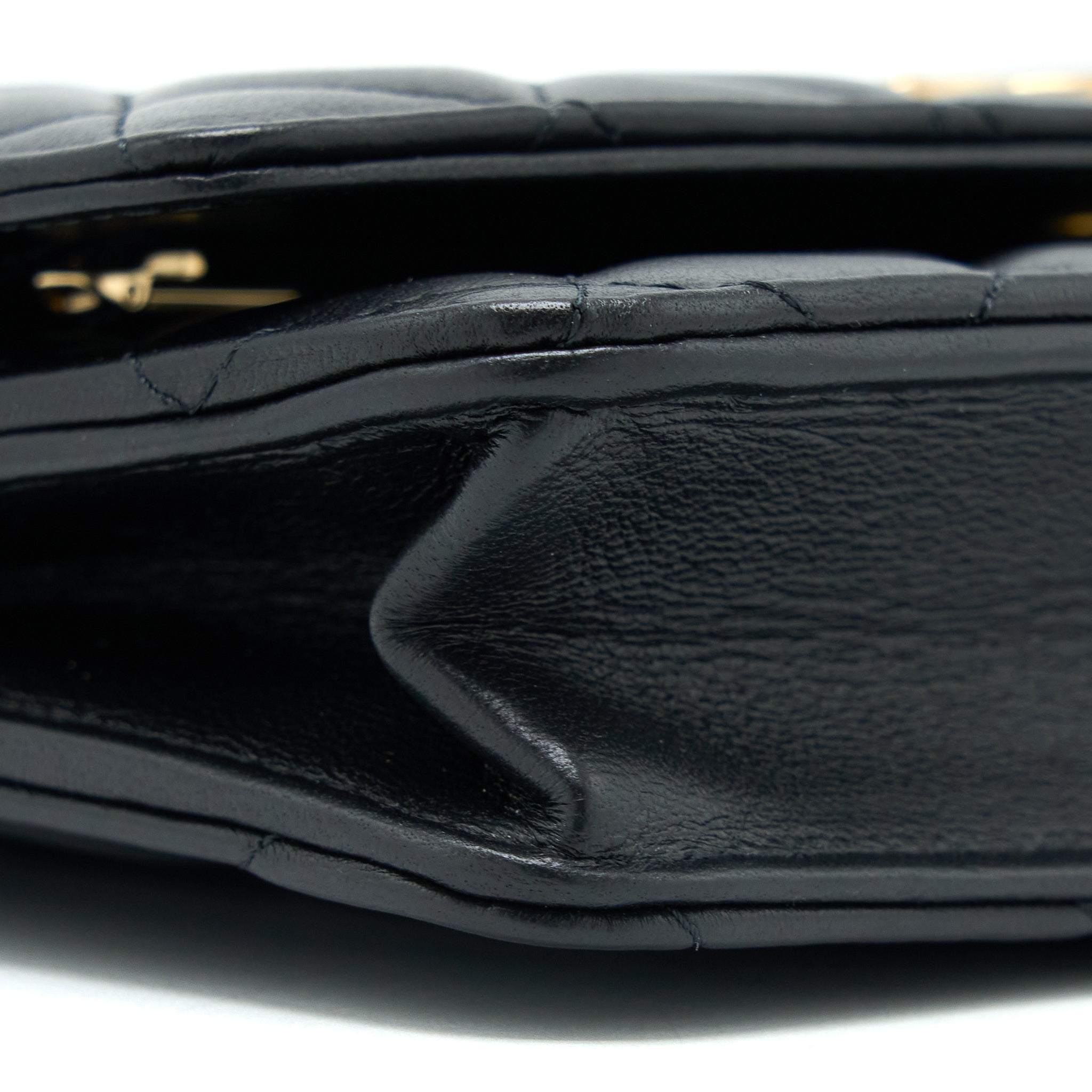 CHANEL DETAILED TOP HANDLE WALLET ON CHAIN LAMBSKIN BLACK GHW (MICROCHIP)