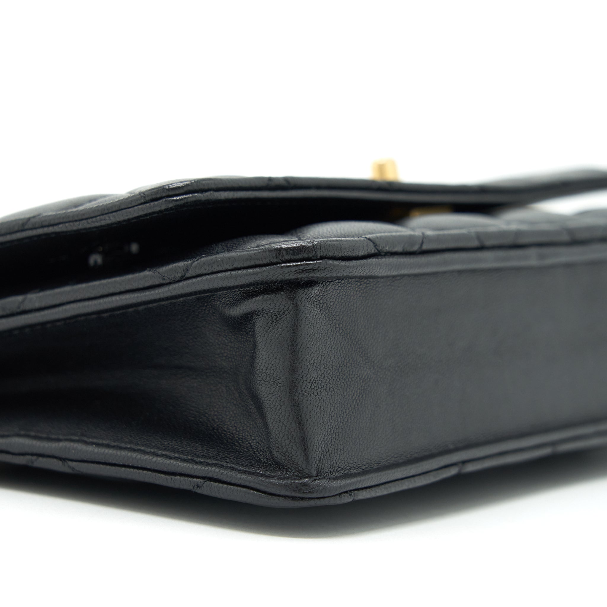 CHANEL 22C PEARL CRUSH WALLET ON CHAIN LAMBSKIN BLACK GHW (MICROCHIP)