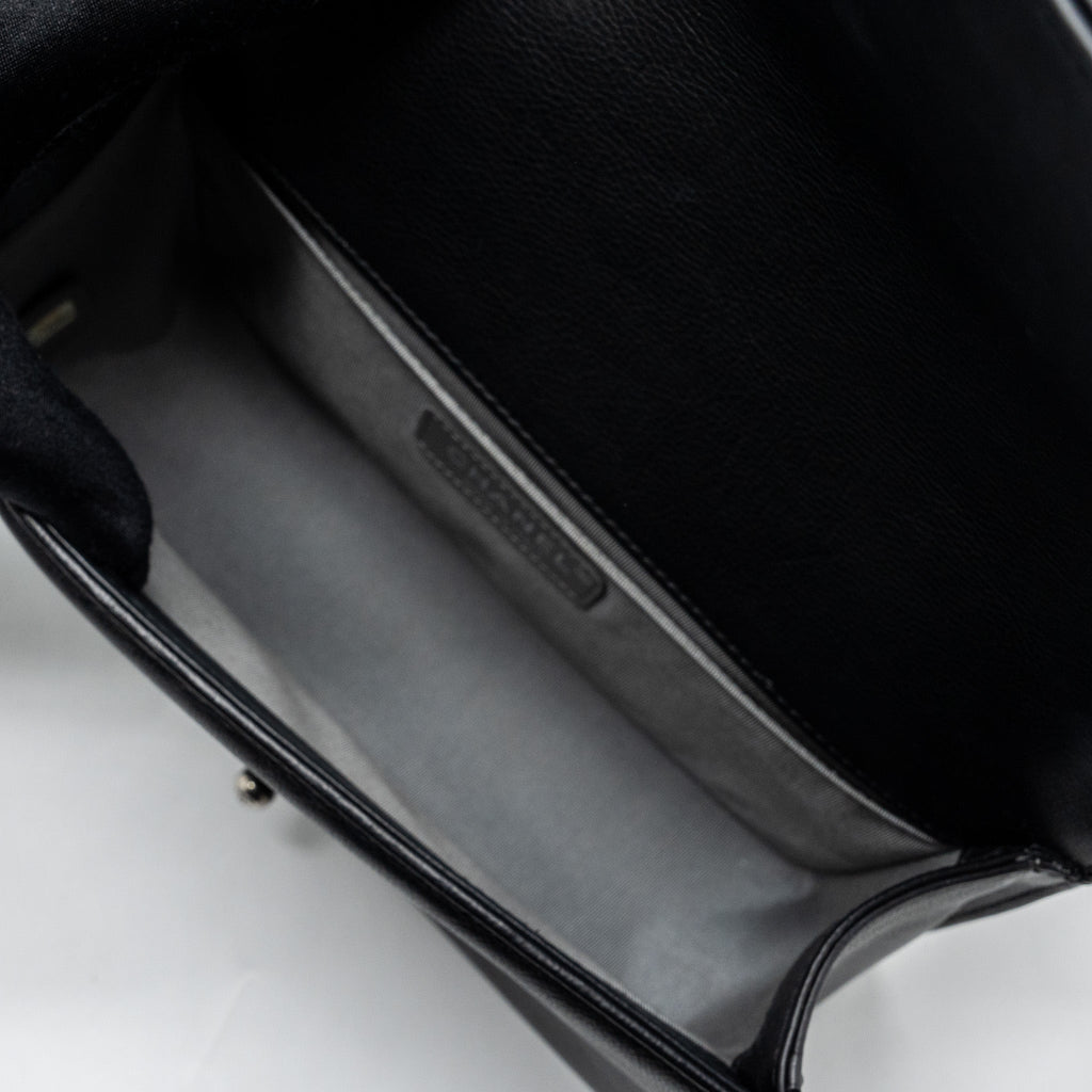 CHANEL MEDIUM BOY BAG CALFSKIN BLACK MULTICOLOUR HARDWARE