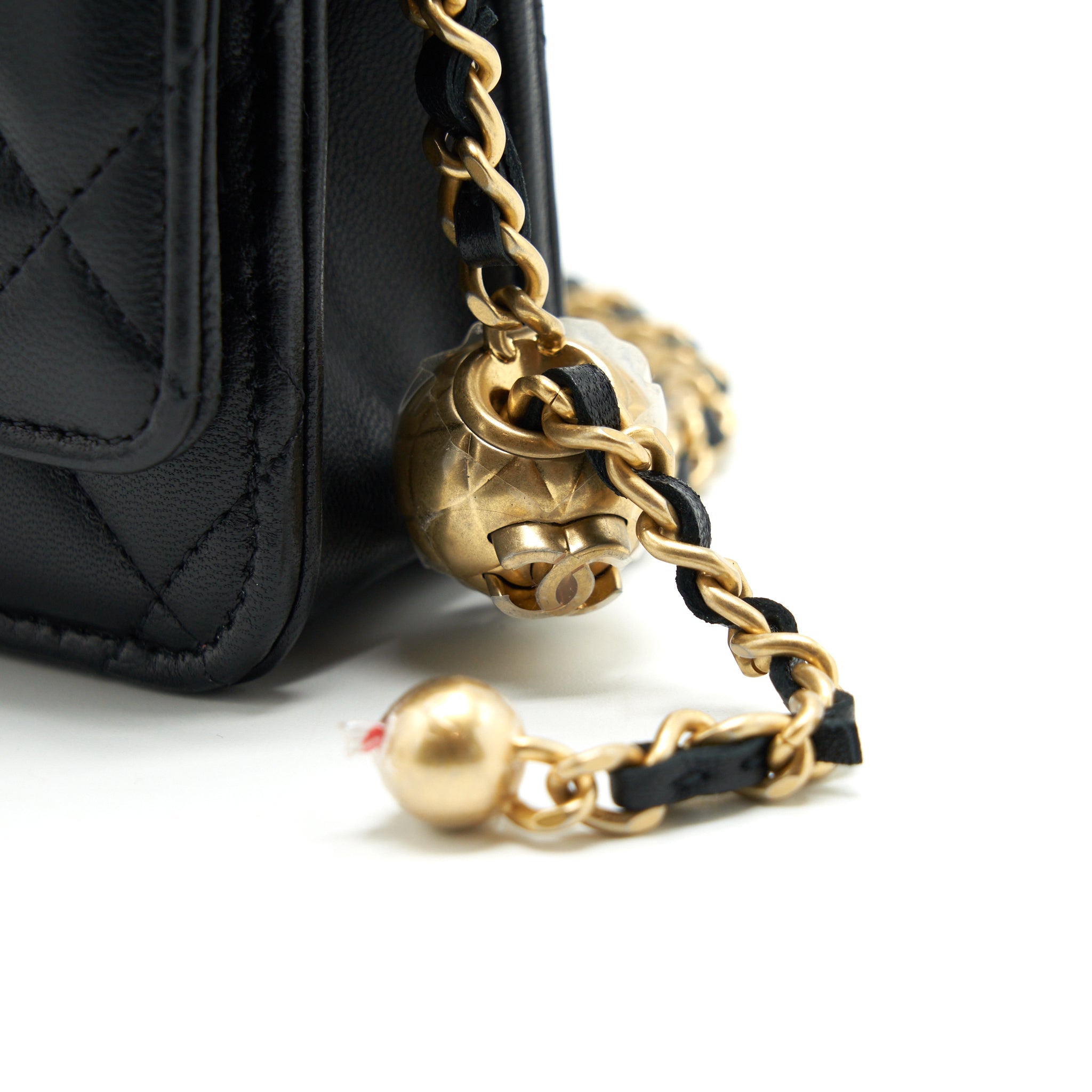 CHANEL 22C PEARL CRUSH WALLET ON CHAIN LAMBSKIN BLACK GHW (MICROCHIP)