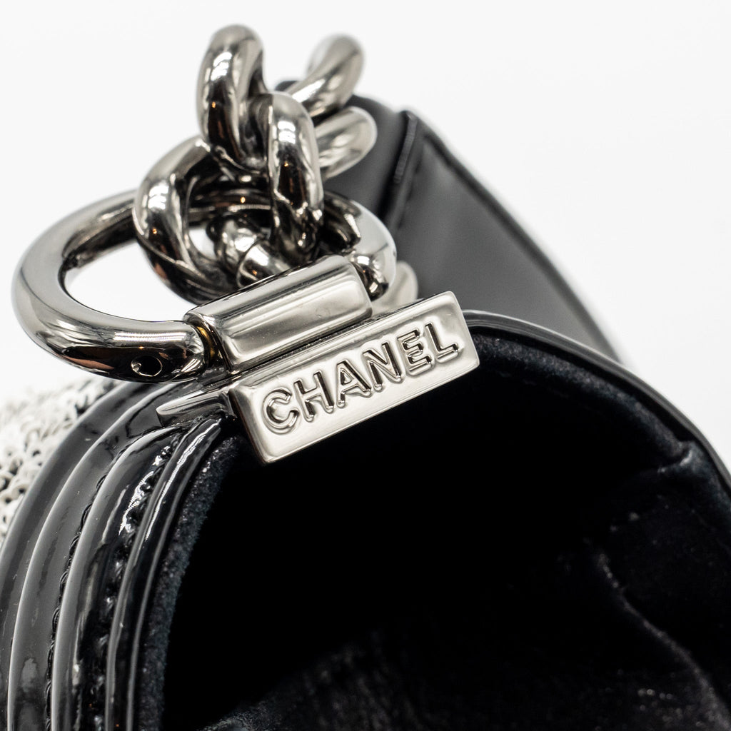 CHANEL MEDIUM BOY BAG SEQUIN/PATENT BLACK/WHITE SHW