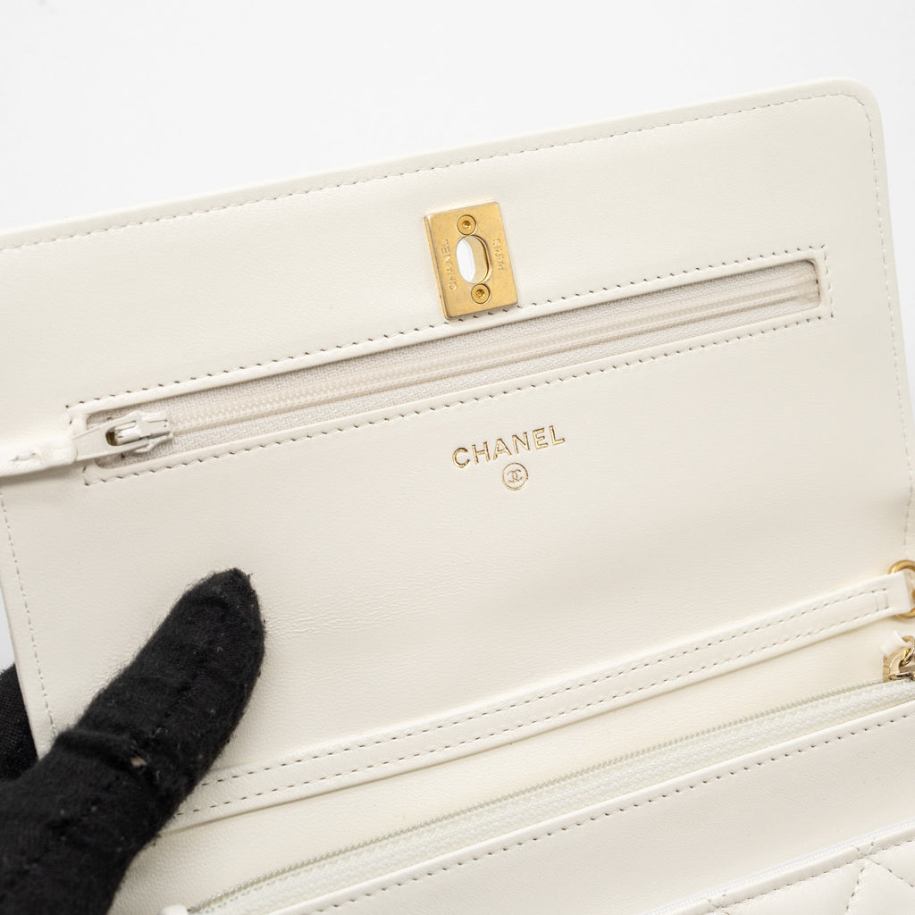CHANEL PEARL CRUSH WALLET ON CHAIN LAMBSKIN WHITE GHW (MICROCHIP)