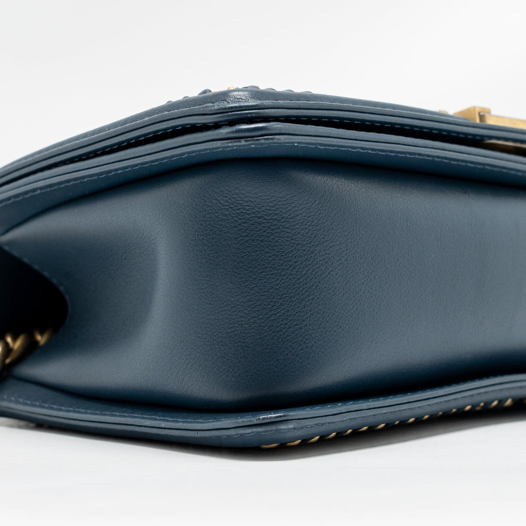 CHANEL TOP HANDLE BOY BAG CALFSKIN BLUE GHW