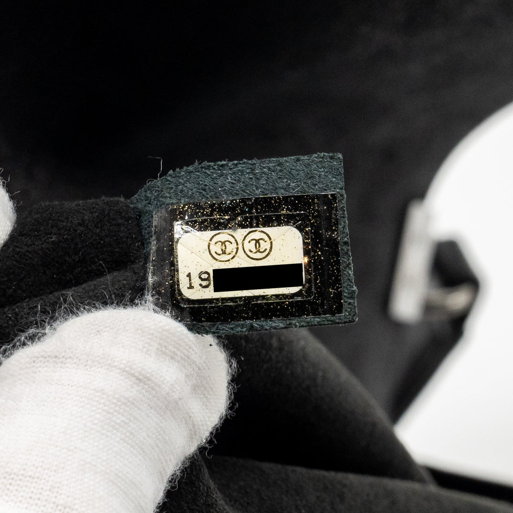 CHANEL MEDIUM BOY BAG SEQUIN/PATENT BLACK/WHITE SHW