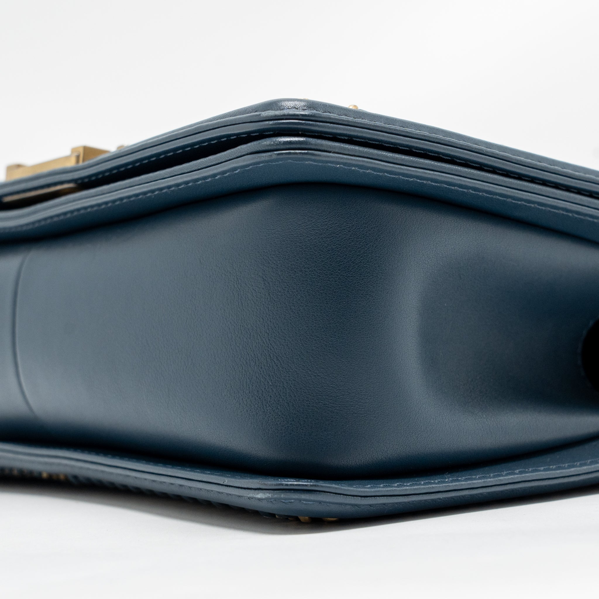 CHANEL TOP HANDLE BOY BAG CALFSKIN BLUE GHW