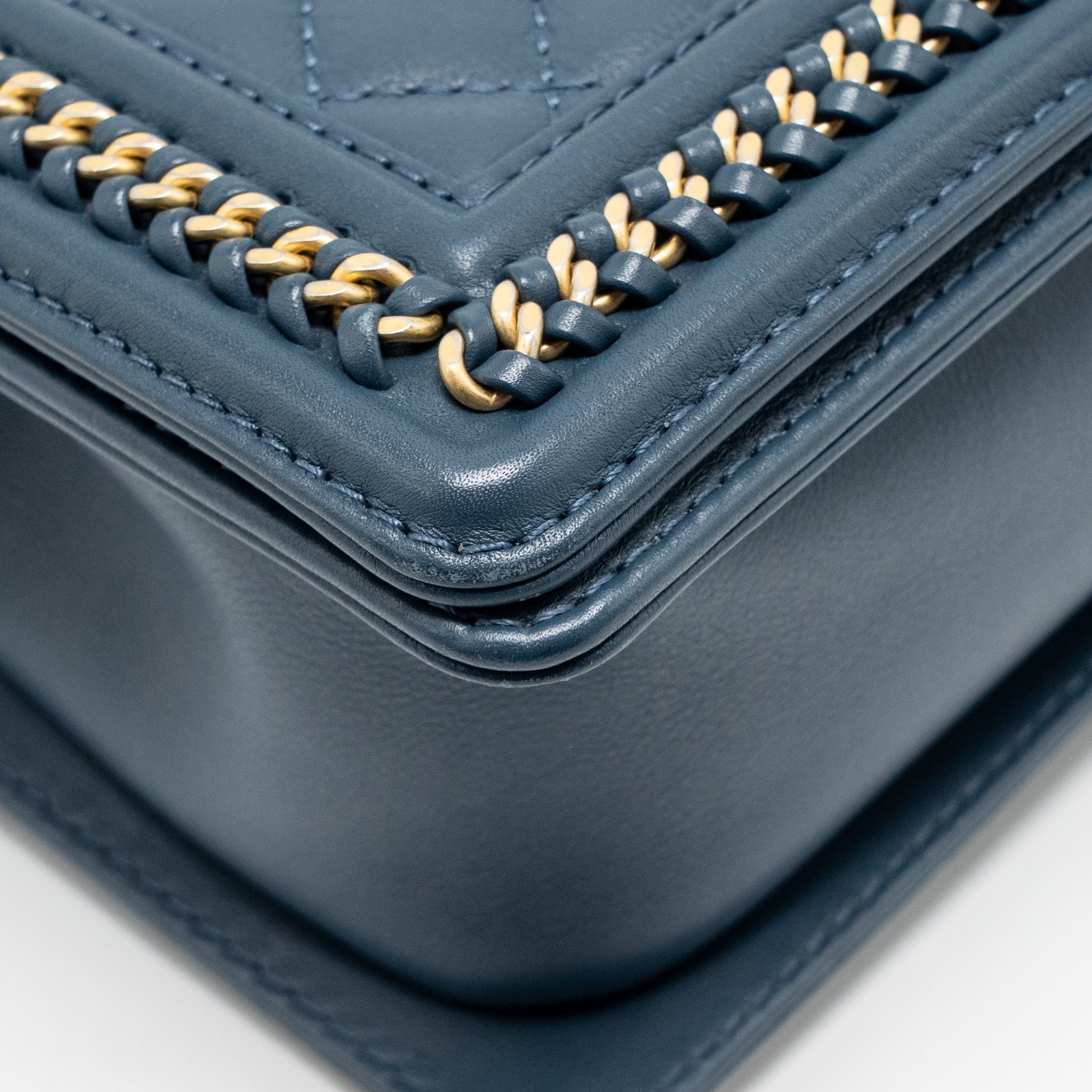 CHANEL TOP HANDLE BOY BAG CALFSKIN BLUE GHW