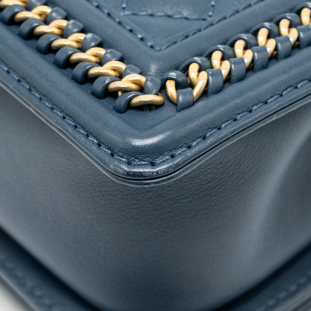 CHANEL TOP HANDLE BOY BAG CALFSKIN BLUE GHW