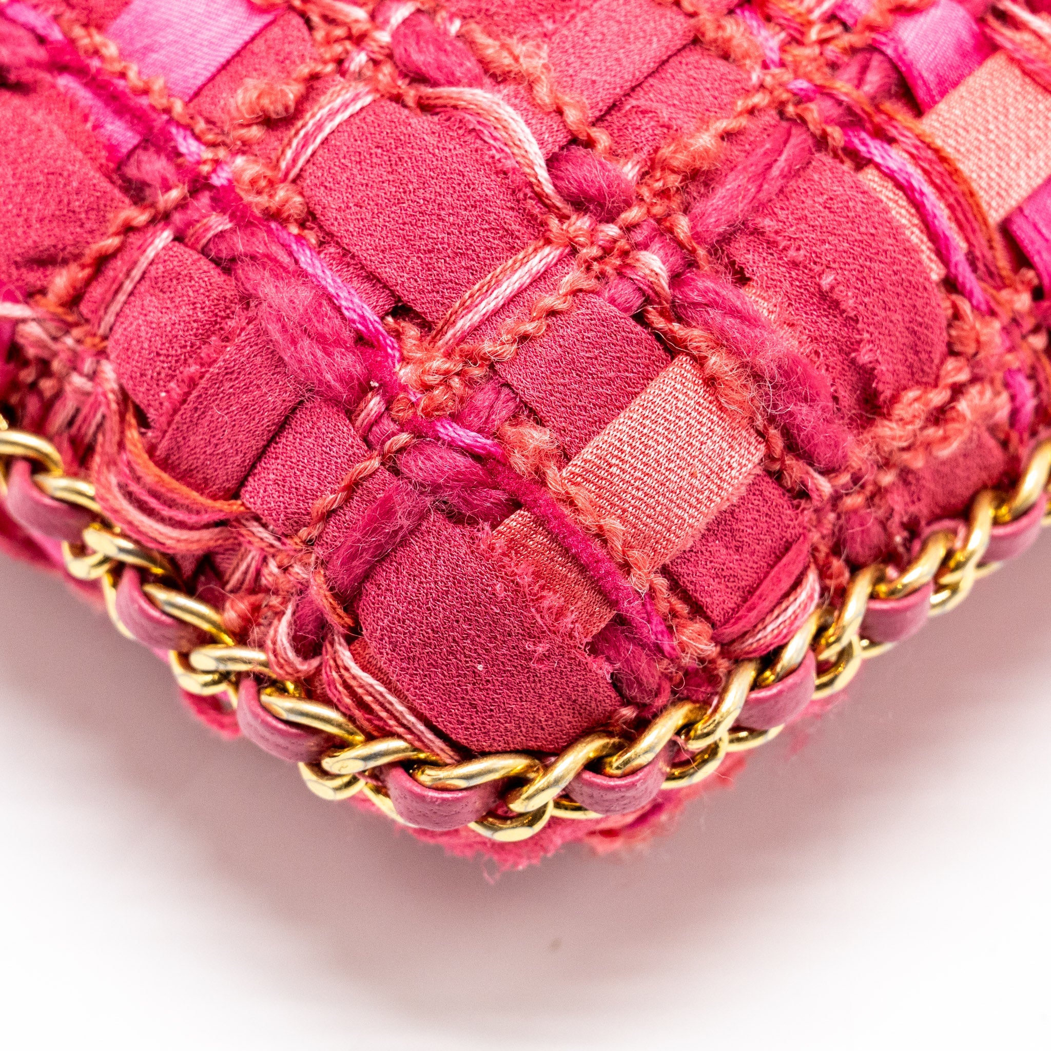 CHANEL VERTICAL PHONE CASE TWEED PINK GHW