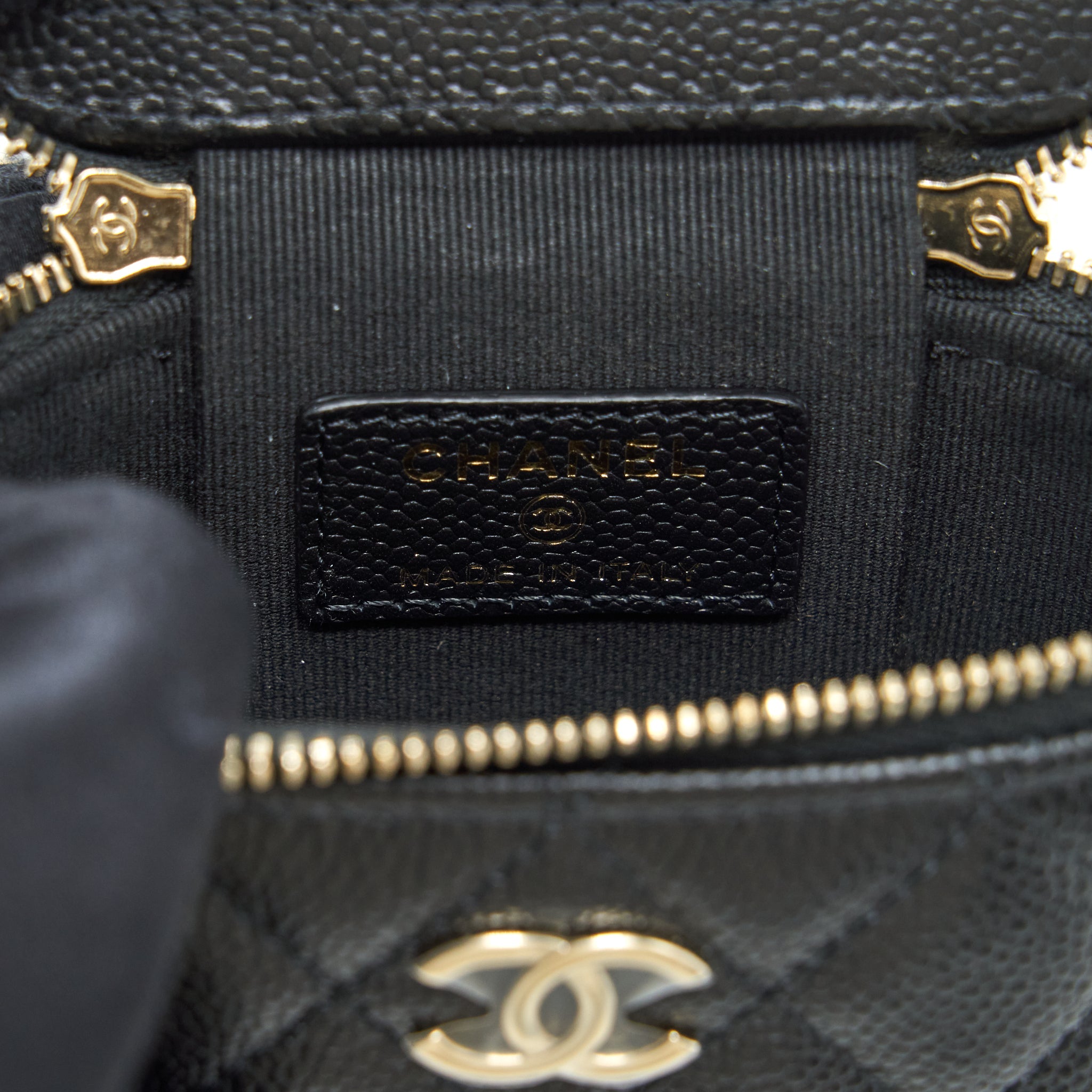 CHANEL 22P VERTICAL MINI VANITY WITH CC LOGO CHAIN CAVIAR BLACK LGHW