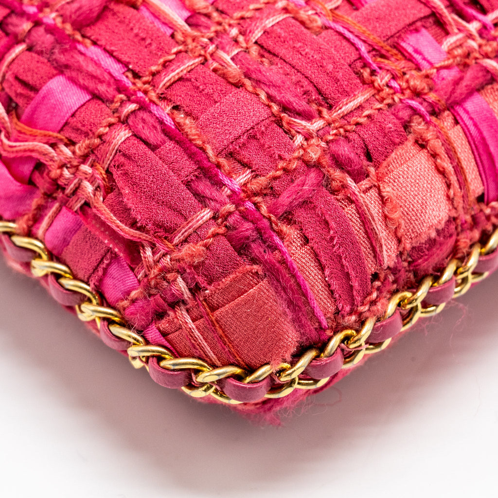 CHANEL VERTICAL PHONE CASE TWEED PINK GHW