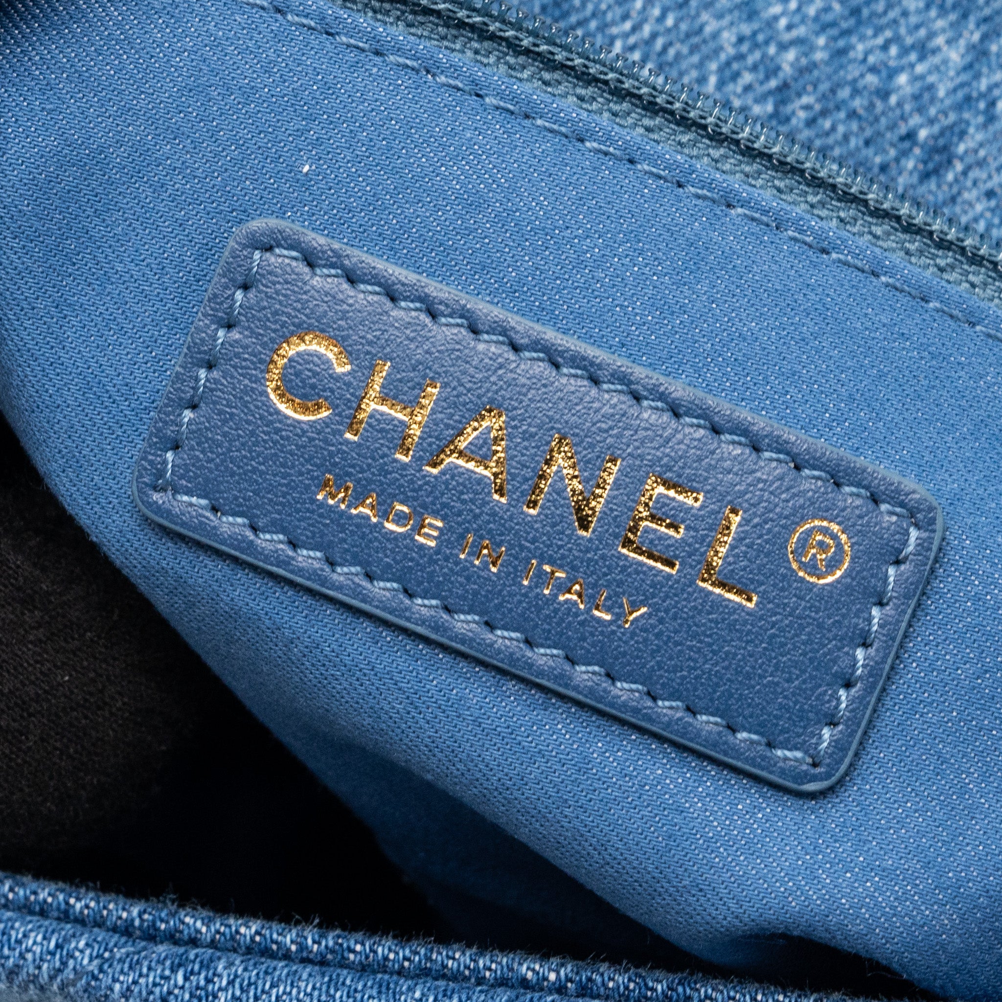 CHANEL 22P SMALL FLAP BAG DENIM BLUE GHW (MICROCHIP)