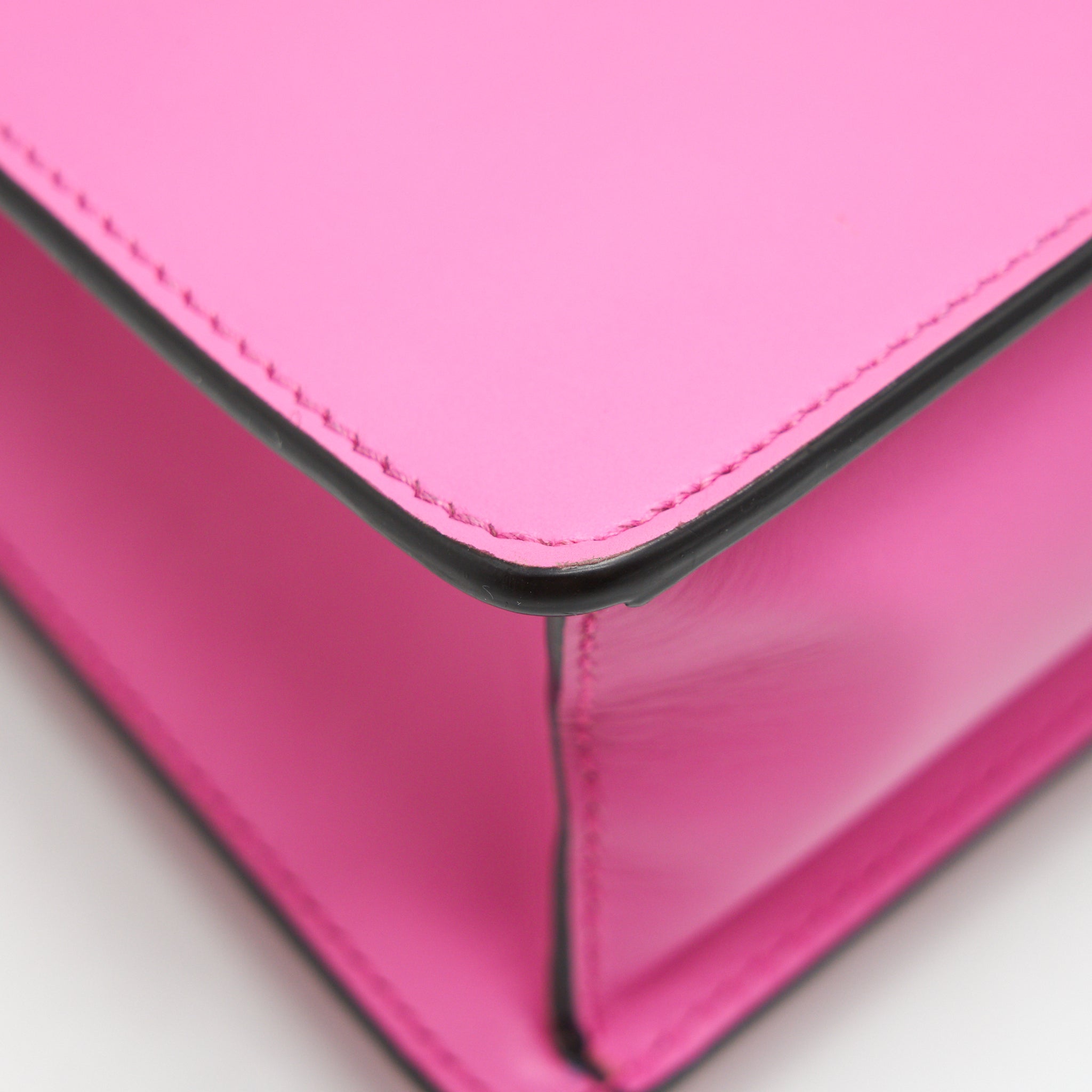 GUCCI SMALL SYLVIE LEATHER BAG PINK