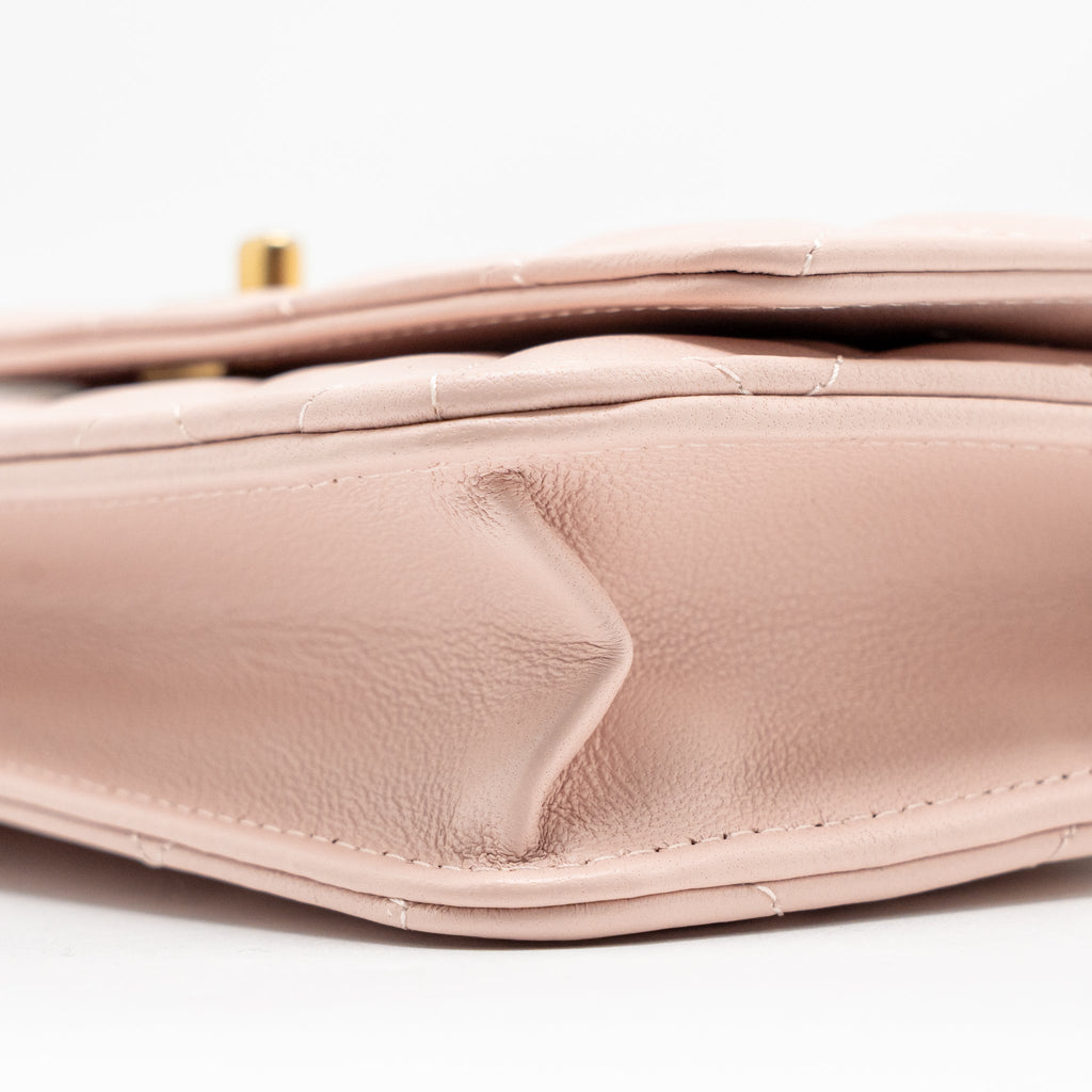 CHANEL PEARL CRUSH WALLET ON CHAIN LAMBSKIN LIGHT PINK GHW (MICROCHIP)