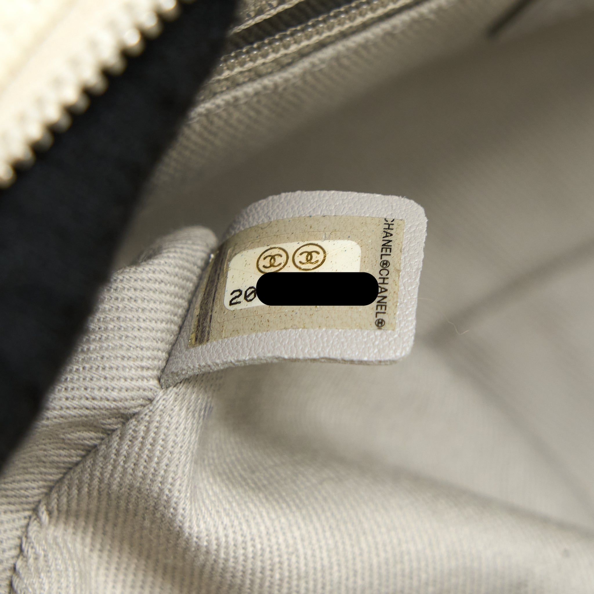 CHANEL QUILTED FLAP BAG CAVIAR WHITE SHW