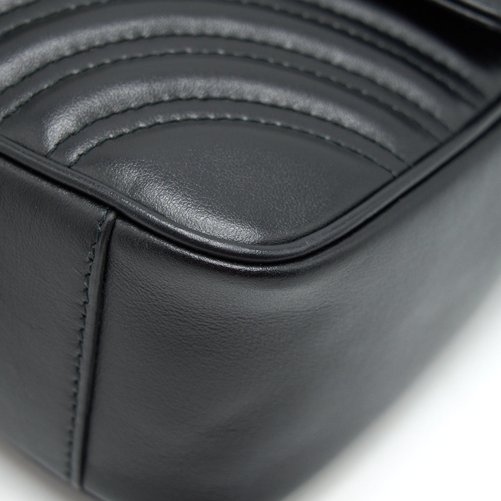 GUCCI GG MARMONT SHOULDER BAG 26CM BLACK WITH GHW