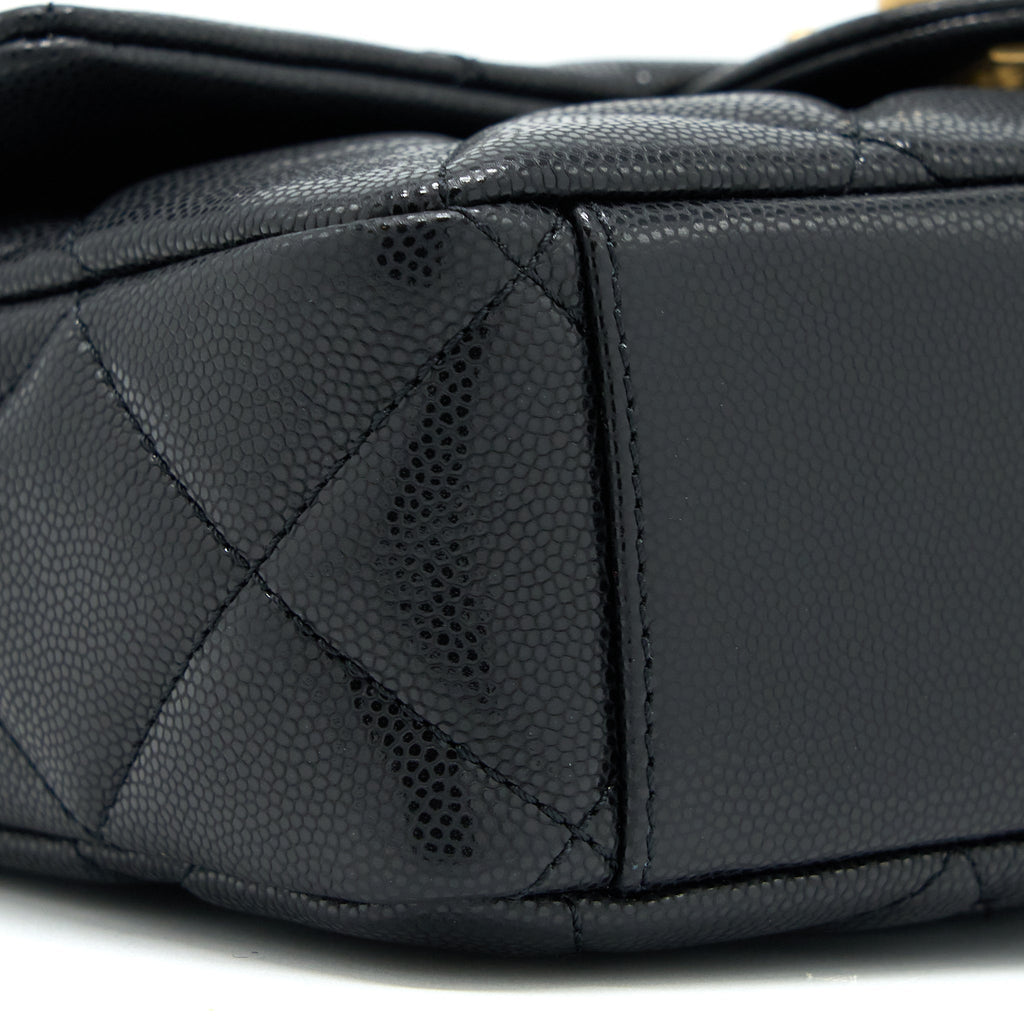 CHANEL 22A SMALL FLAP BAG GRAINED SHINY CALFSKIN BLACK BRUSHED GHW(MICROCHIP)