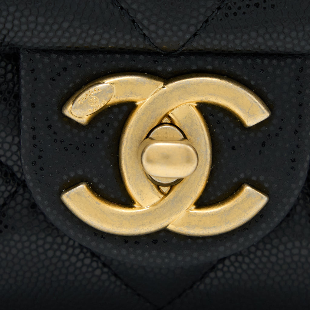 CHANEL 22A SMALL FLAP BAG GRAINED SHINY CALFSKIN BLACK BRUSHED GHW(MICROCHIP)