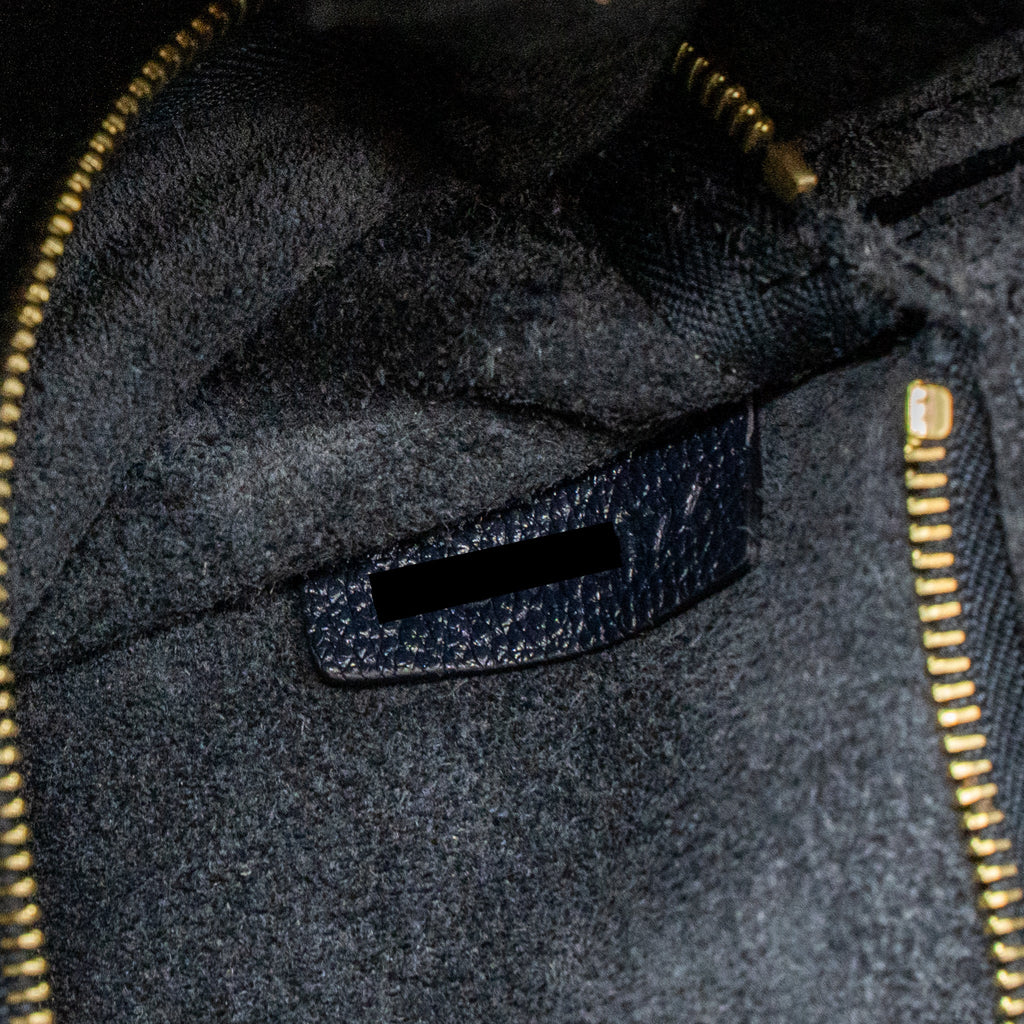 CELINE SANGLE BUCKET BAG CALFSKIN NAVY GHW