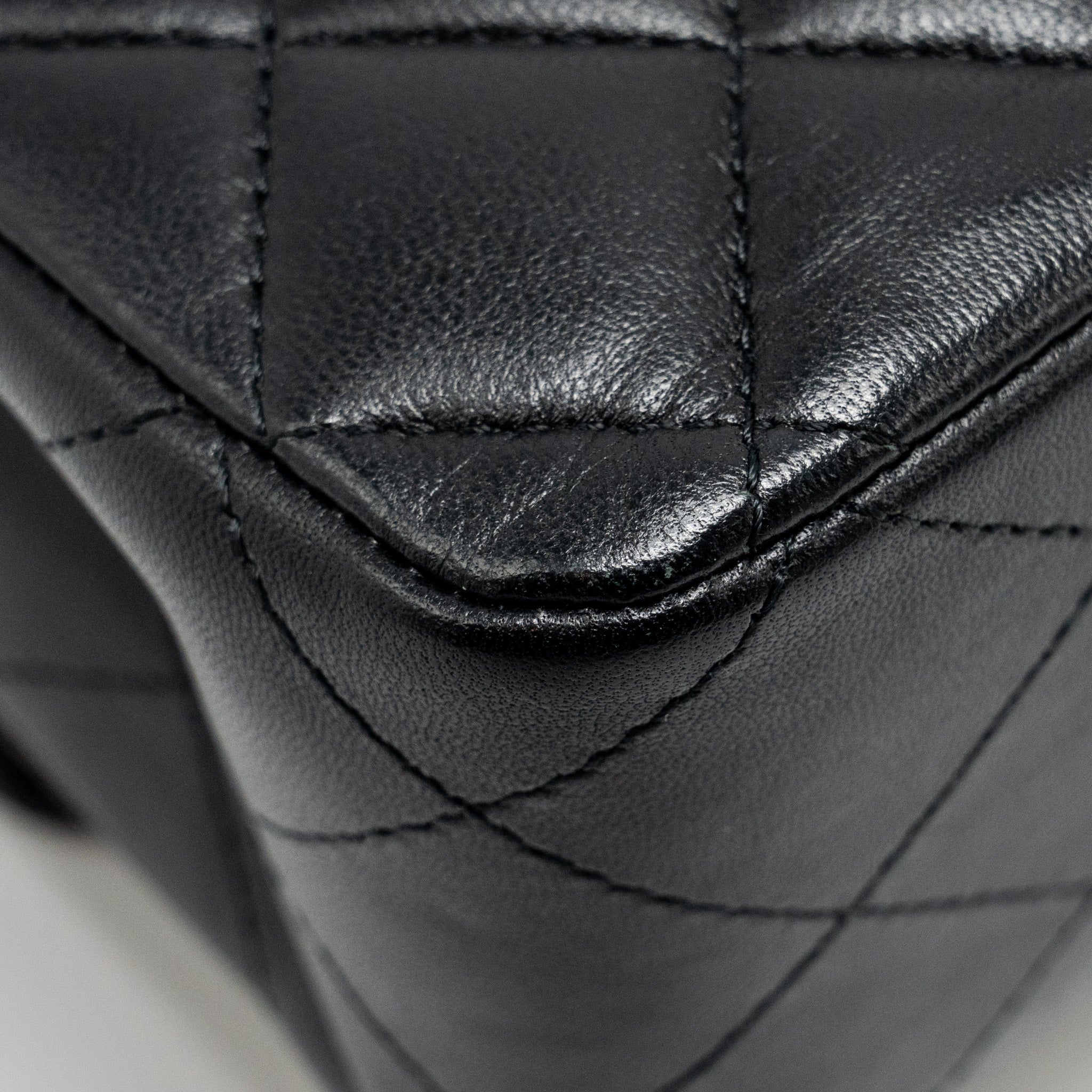 CHANEL  MEDIUM CLASSIC DOUBLE  FLAP BAG LAMBSKIN BLACK GHW